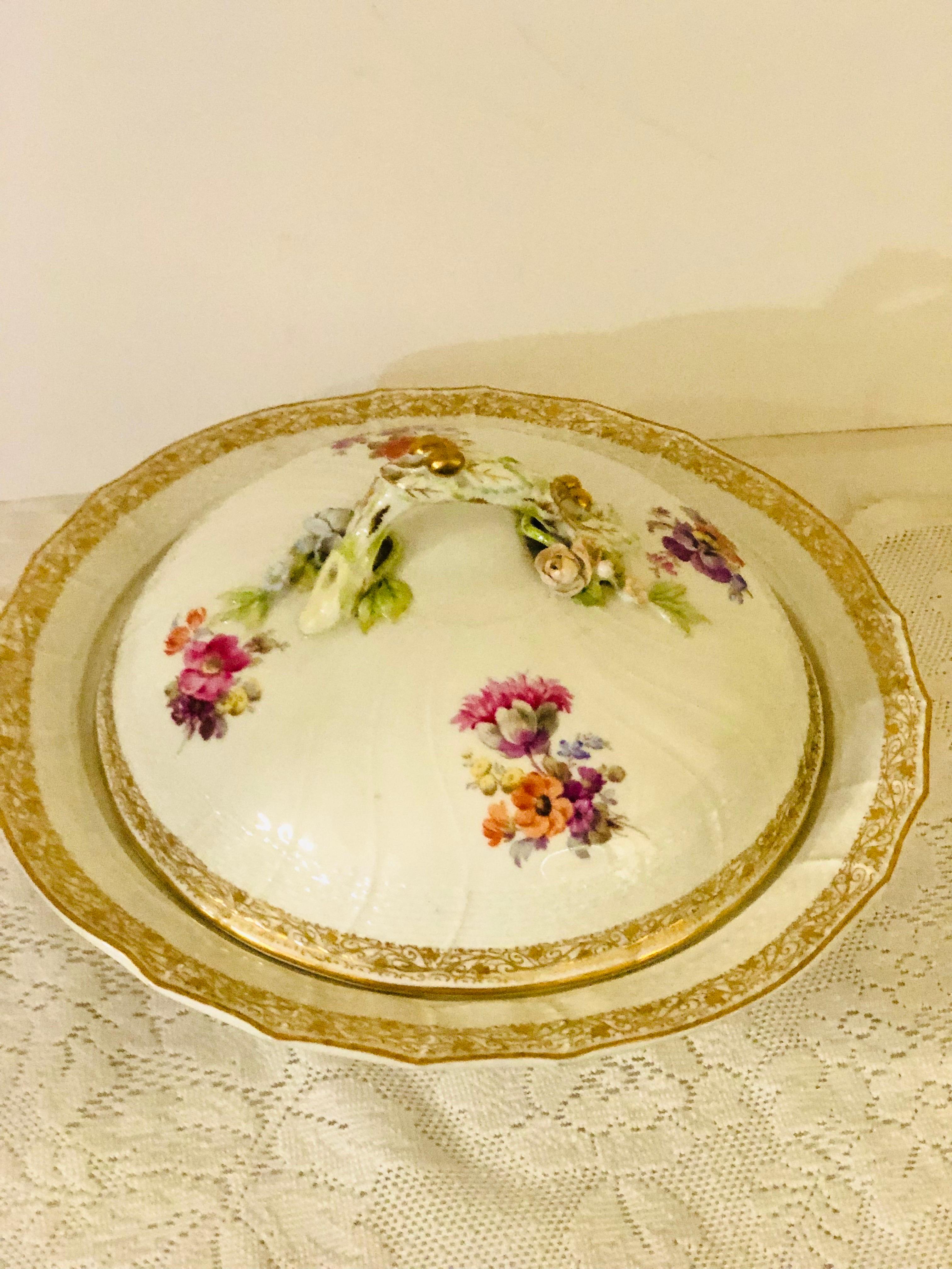 KPM Covered Bowl on a Pedestal With Raised Fruits and Roses and Painted Bouquets For Sale 3