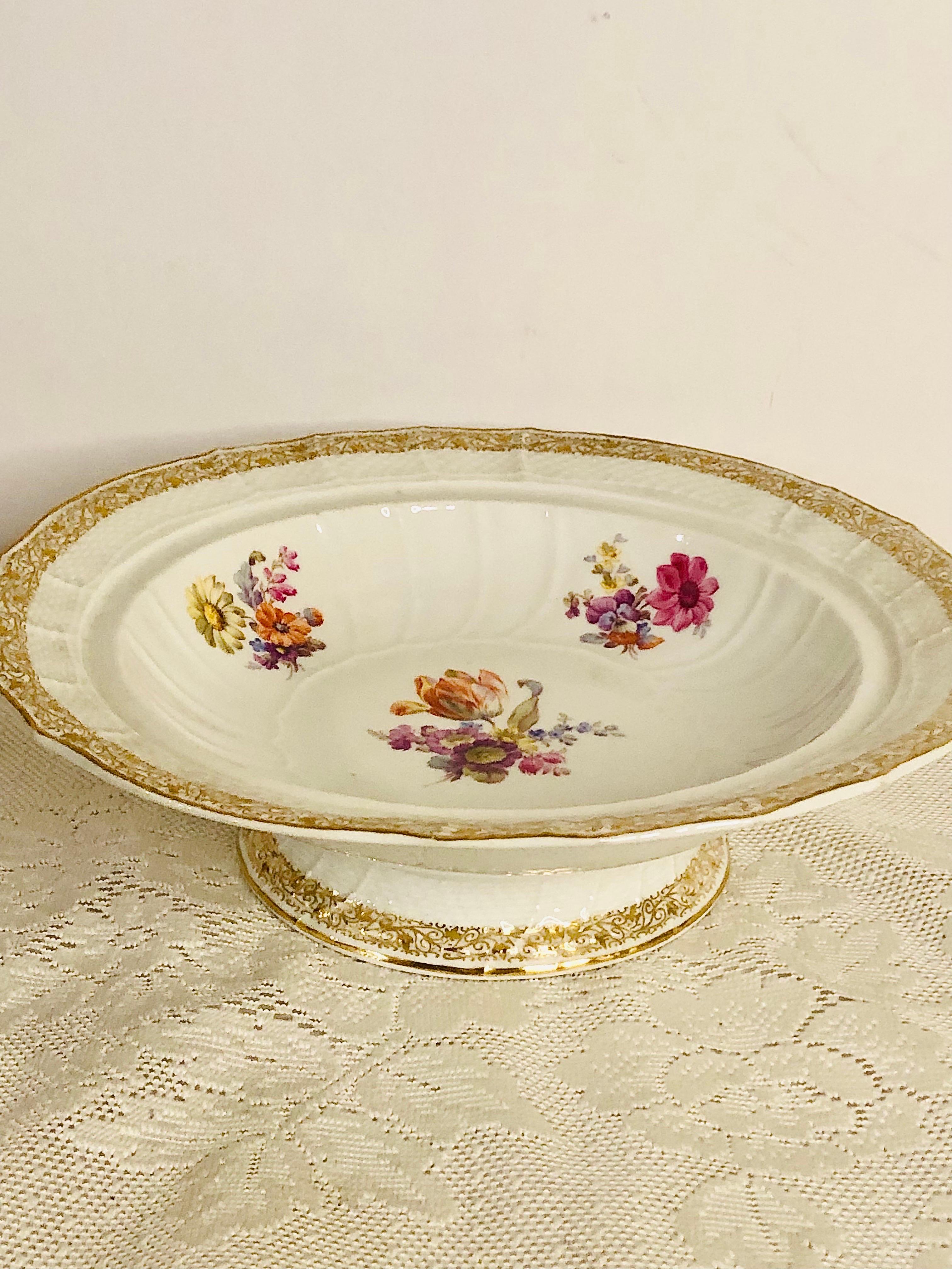 KPM Covered Bowl on a Pedestal With Raised Fruits and Roses and Painted Bouquets For Sale 7
