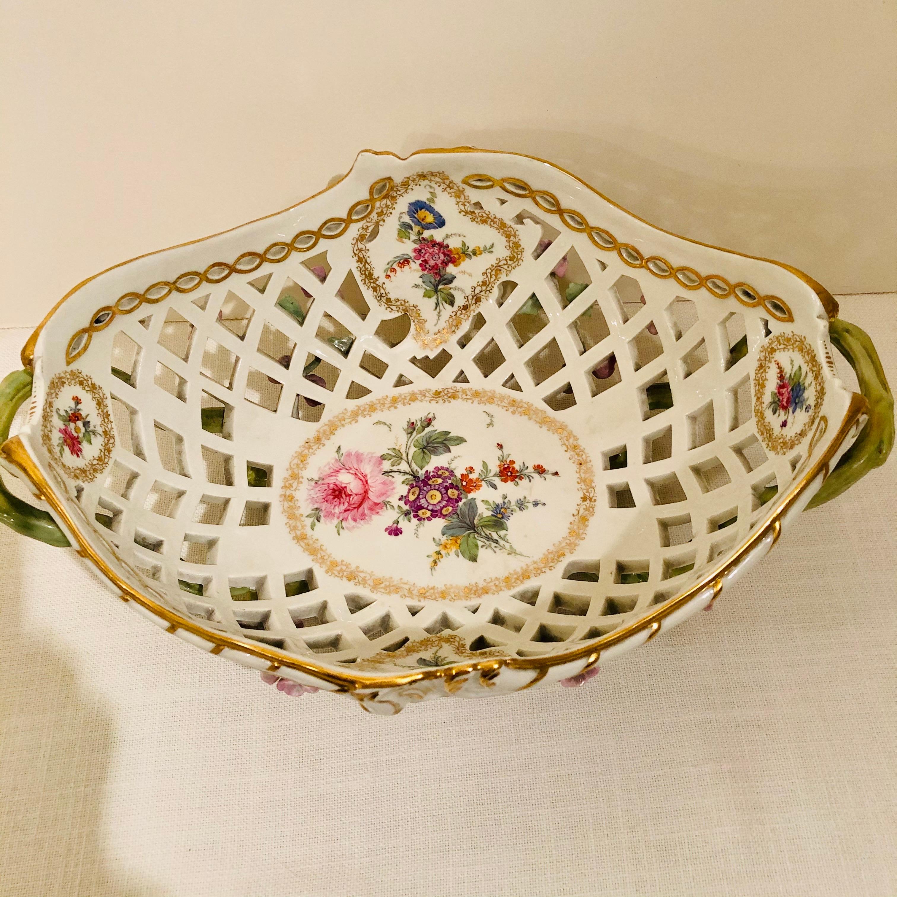 KPM Openwork Bowl with Raised Pink Flowers and Painted Birds on Both Sides For Sale 1