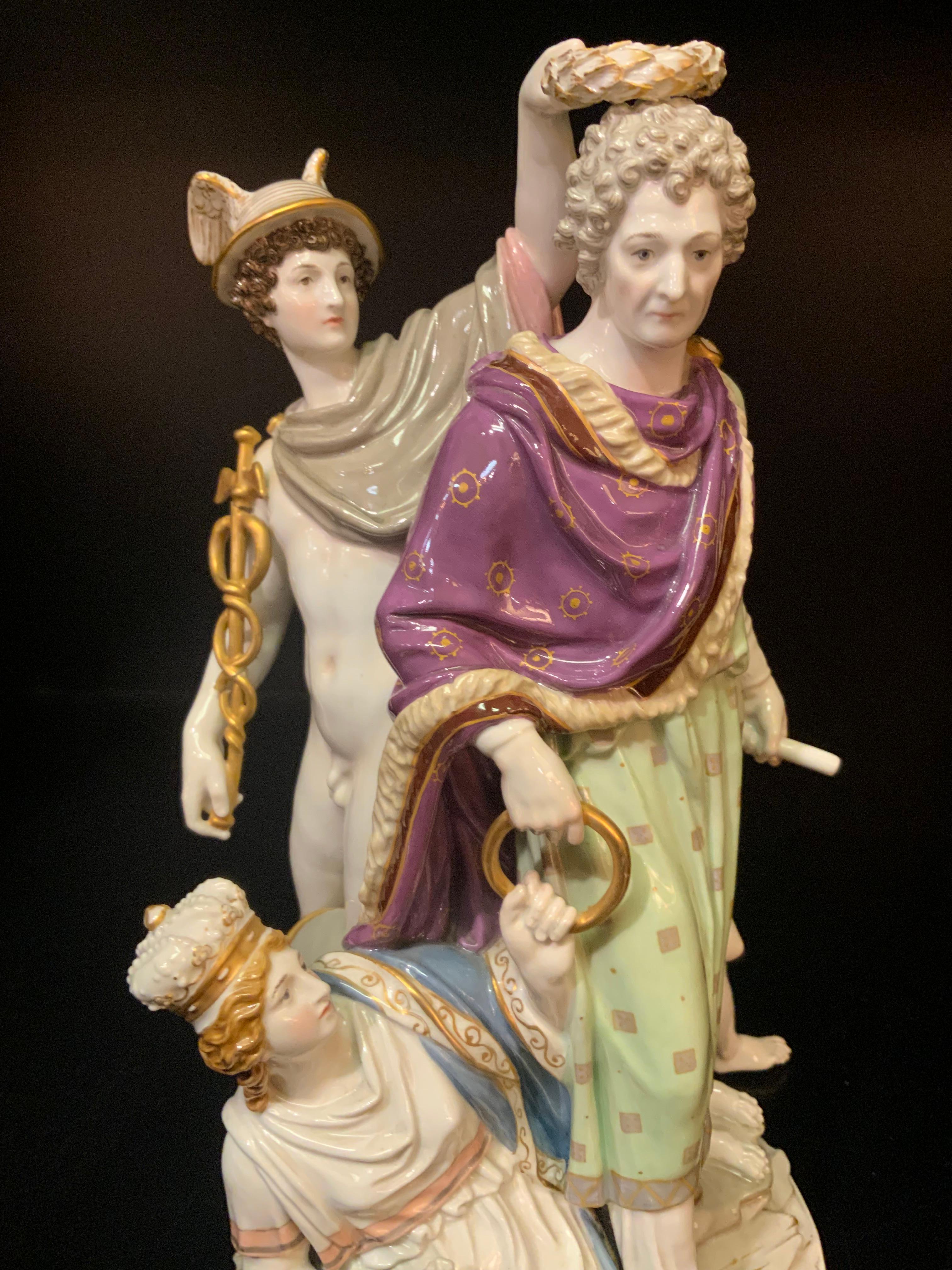 Gruppo di statuette in porcellana KPM dell'incoronazione di Cesare in vendita 2