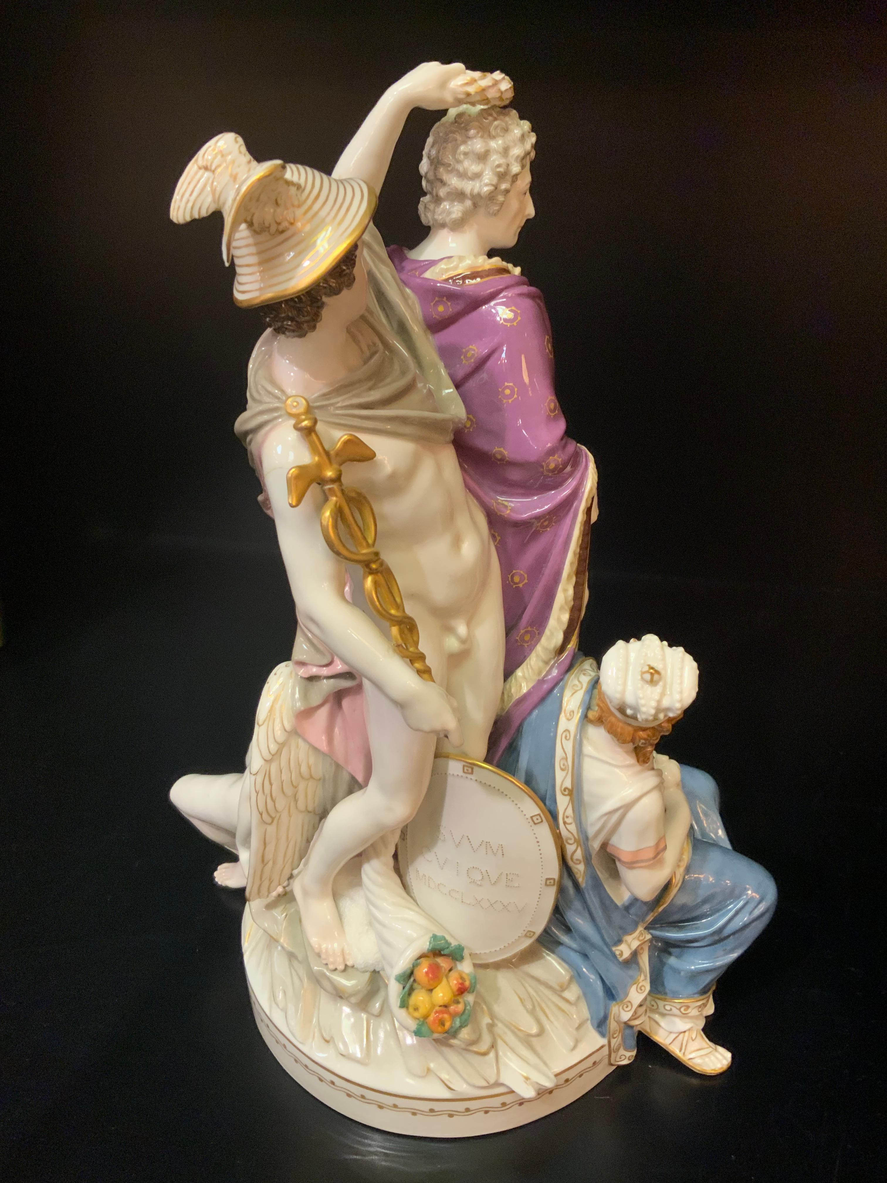 Gruppo di statuette in porcellana KPM dell'incoronazione di Cesare in vendita 3