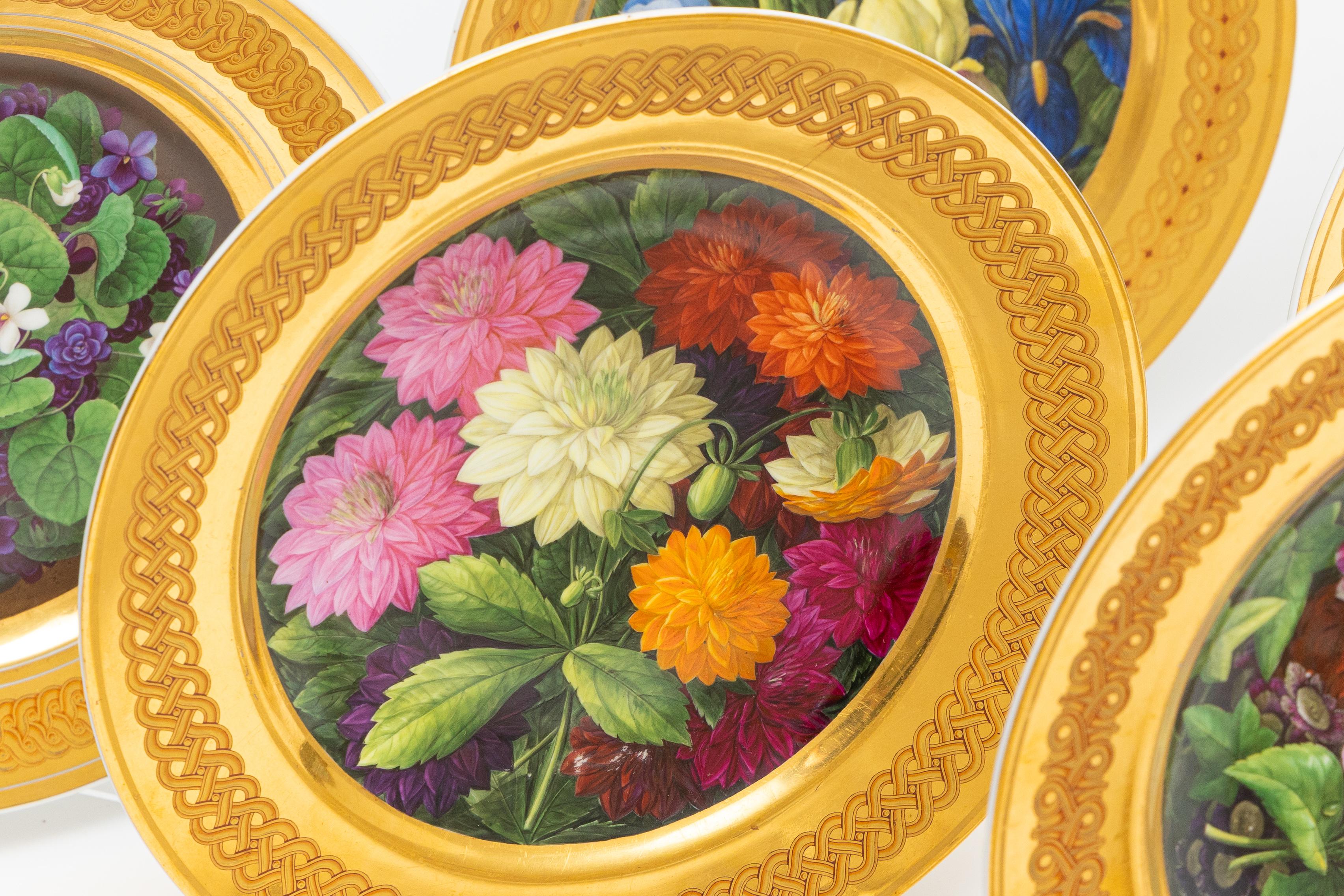 KPM Royal Wedding Gift In Good Condition For Sale In Lantau, HK