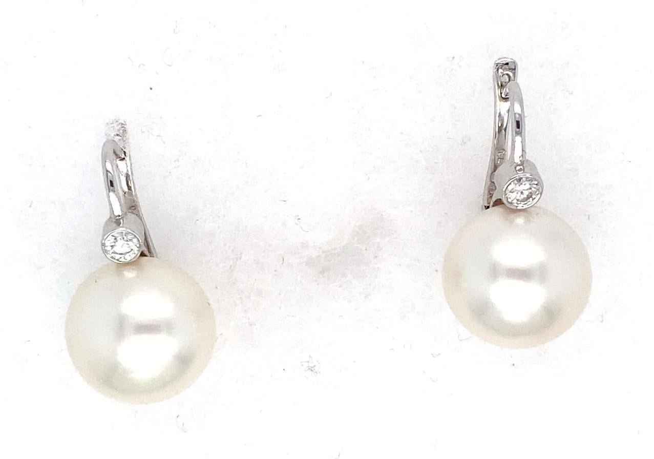 da uomo o donna K.K. Orecchini pendenti in oro bianco 18k e perle coltivate con accenti di diamanti in vendita