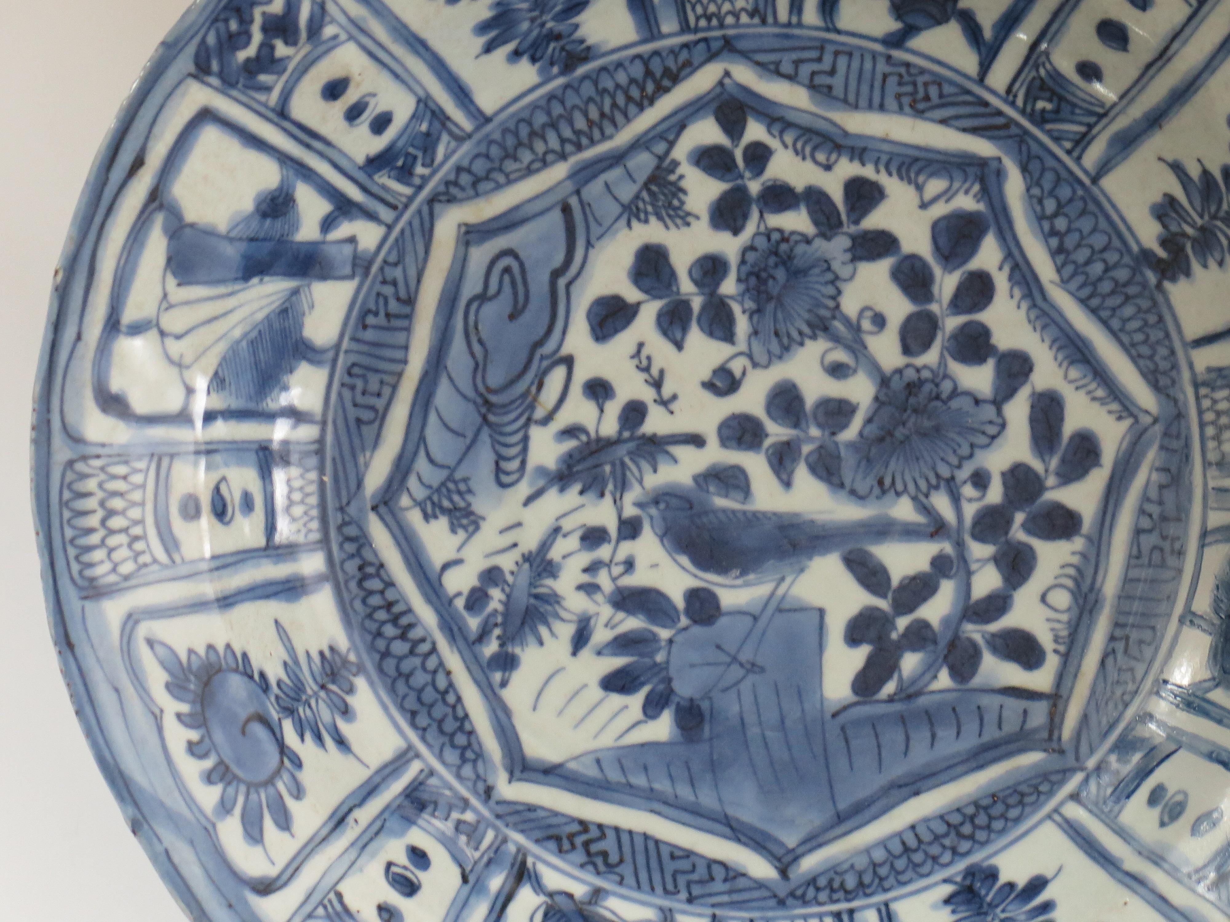 Kraak Chinese Porcelain Dish or Deep Plate Blue and White, Ming Wanli circa 1600 1