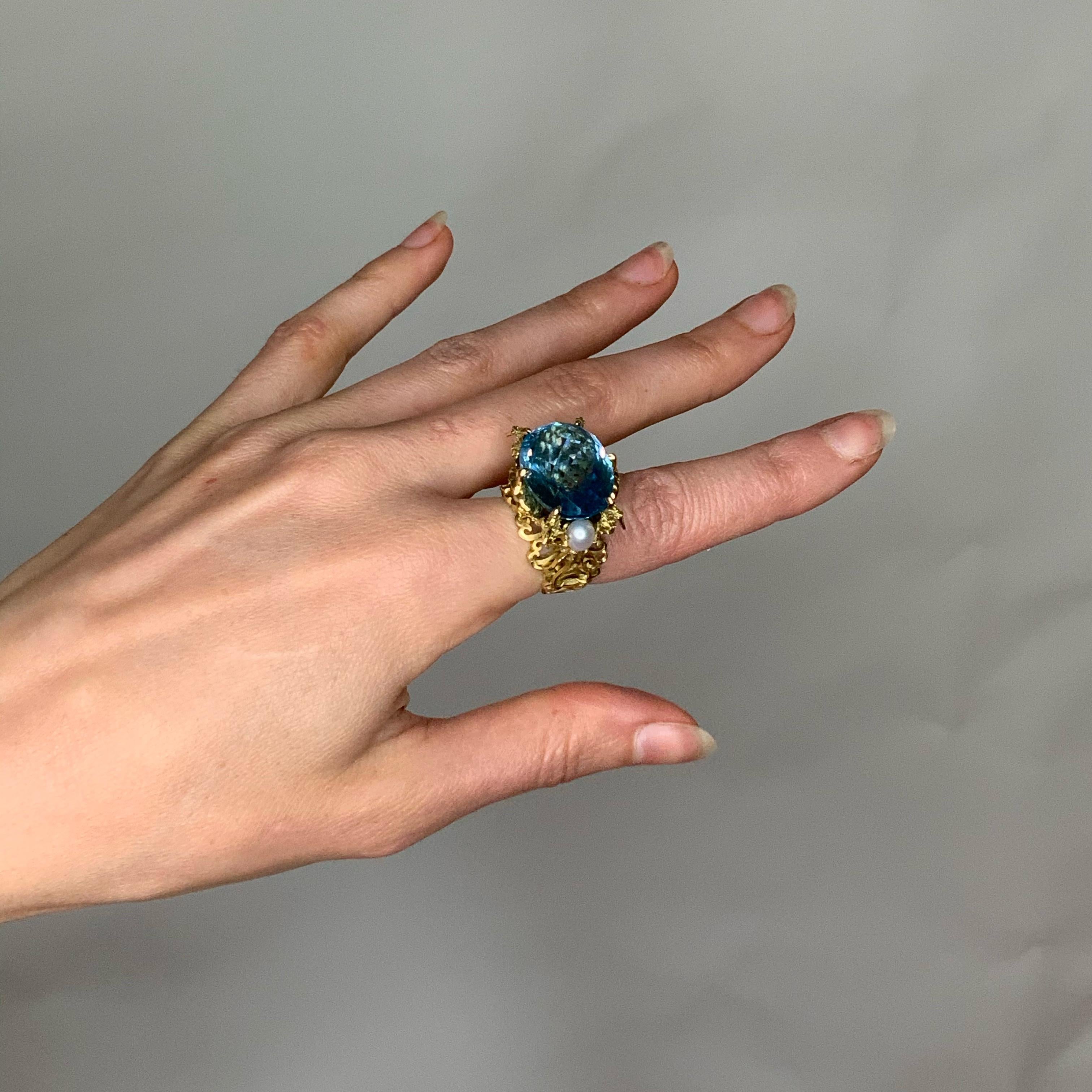 Kraken Ring 18 Karat Yellow Gold with Swiss Blue Topaz, Diamonds and Pearls 6