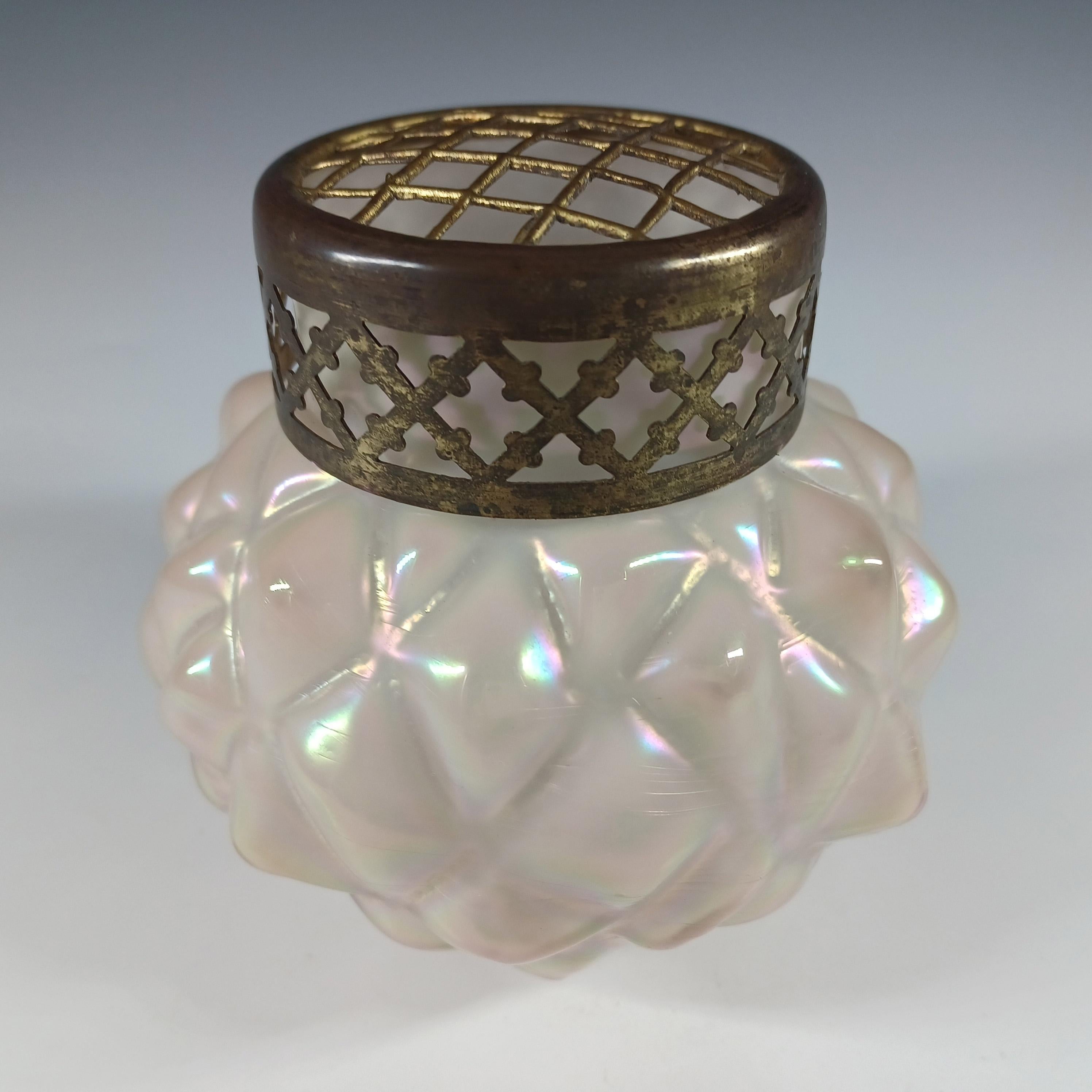 Jarrón de cristal nacarado iridiscente Kralik Art Nouveau 1900 Checo en venta