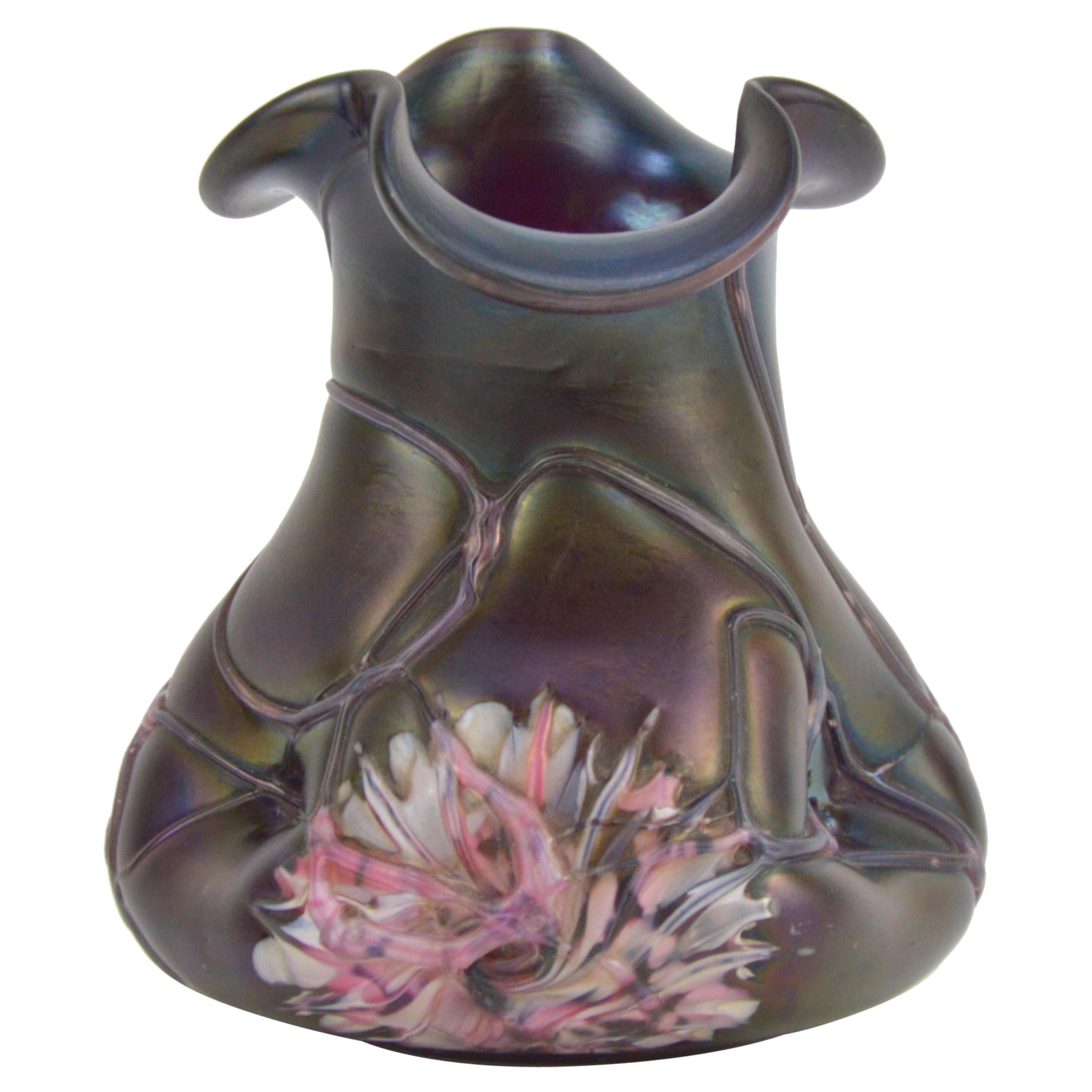 Kralik Art Nouveau Iridescent Glass Vase Pallme-Konig and Habel, Teplitz For Sale