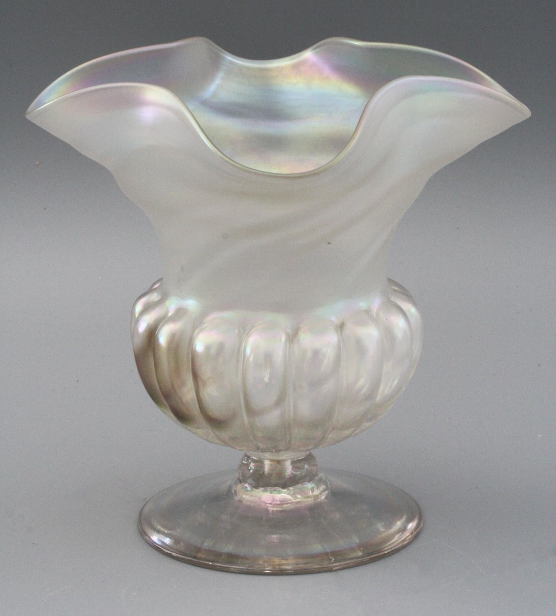 Hand-Crafted Kralik Art Nouveau Irisdescent Glass Flower Head Pedestal Vase For Sale