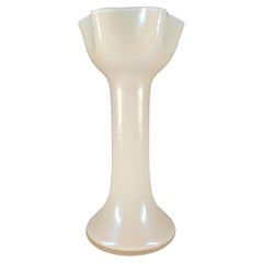 Jarrón de cristal de nácar iridiscente Kralik Art Nouveau Vintage