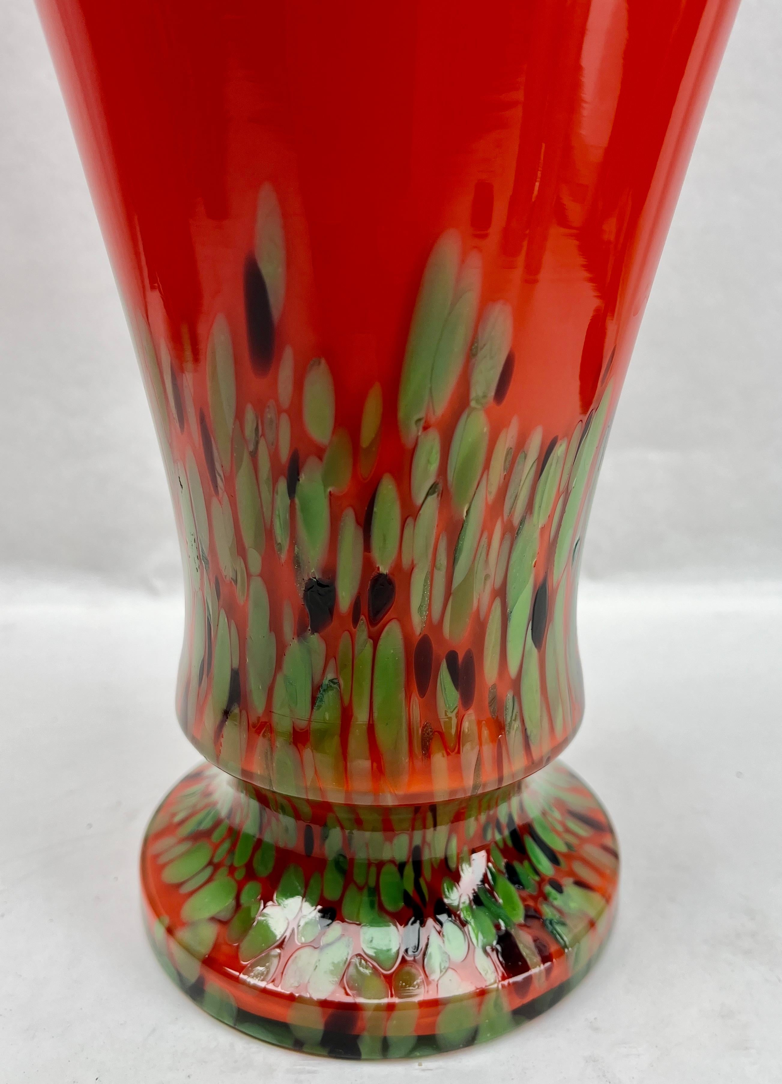 Balustervase mit mehrfarbigem Spritzglas (