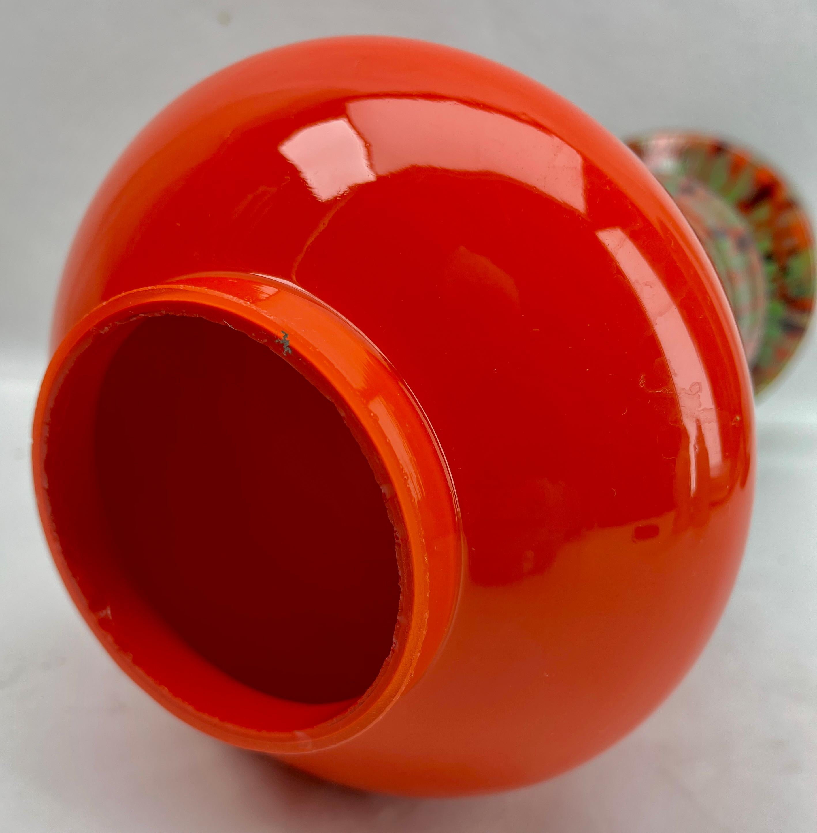 Kralik Baluster-Vase mit Feuerdekor, mehrfarbiges Spatterglas „End-of-day“ im Angebot 1