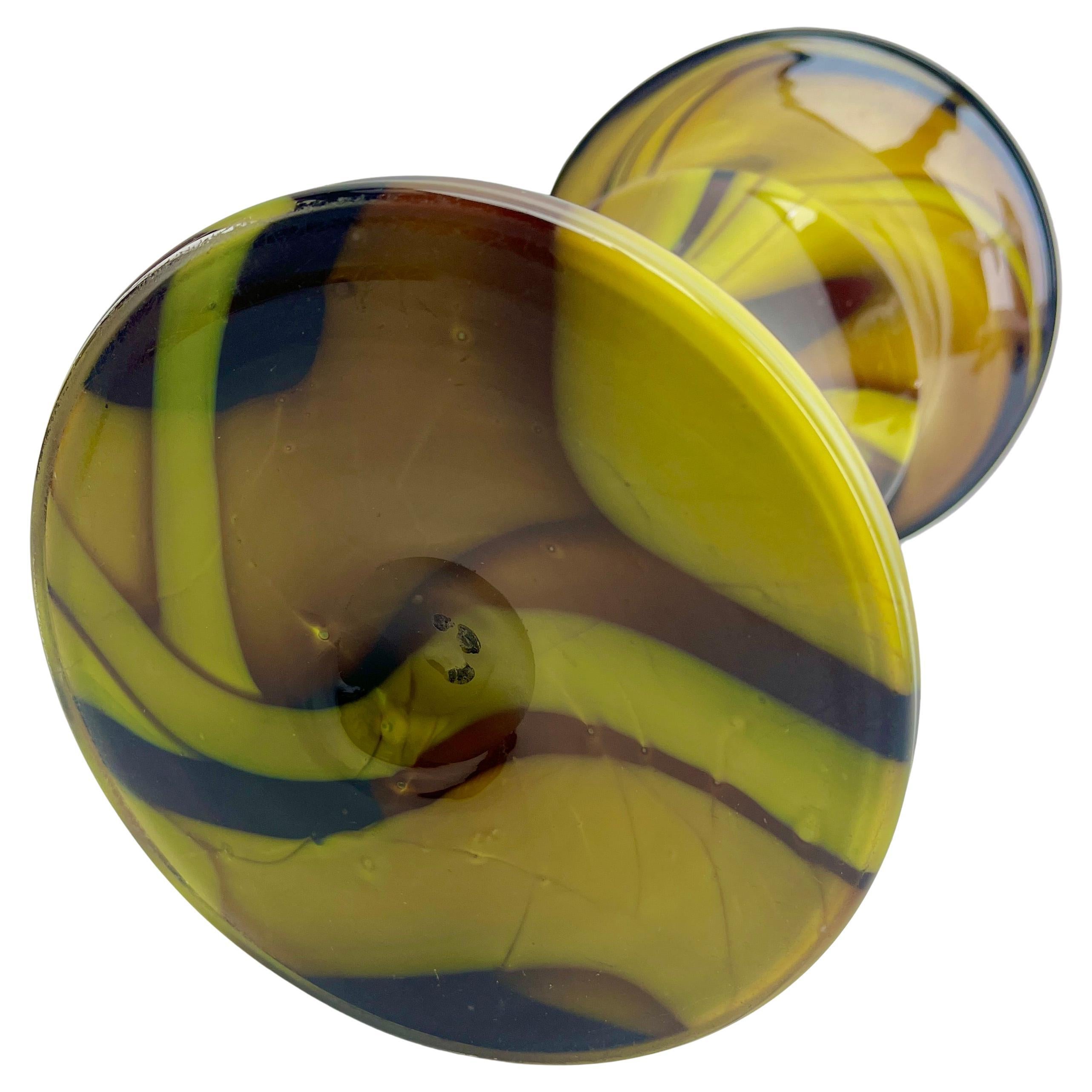 Kralik Ernst Steinwald &Co Vase-Trumpet Vase Laminated Glass Czechoslovakia For Sale 4