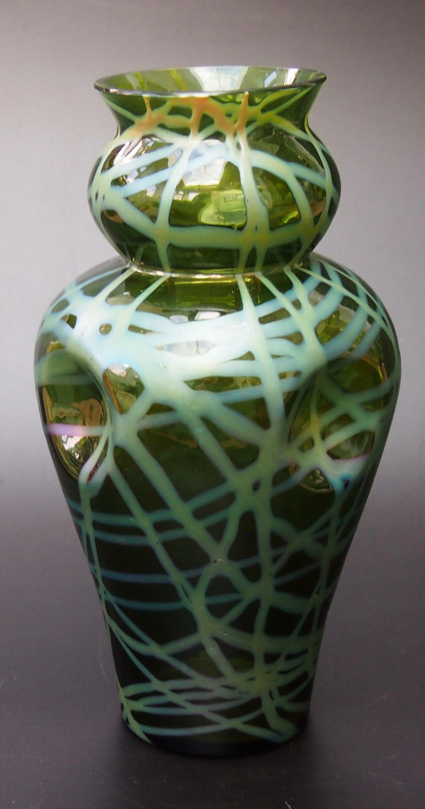 Vaso classico a bande iridi Kralik Greene & Greene c1899 in vendita 2