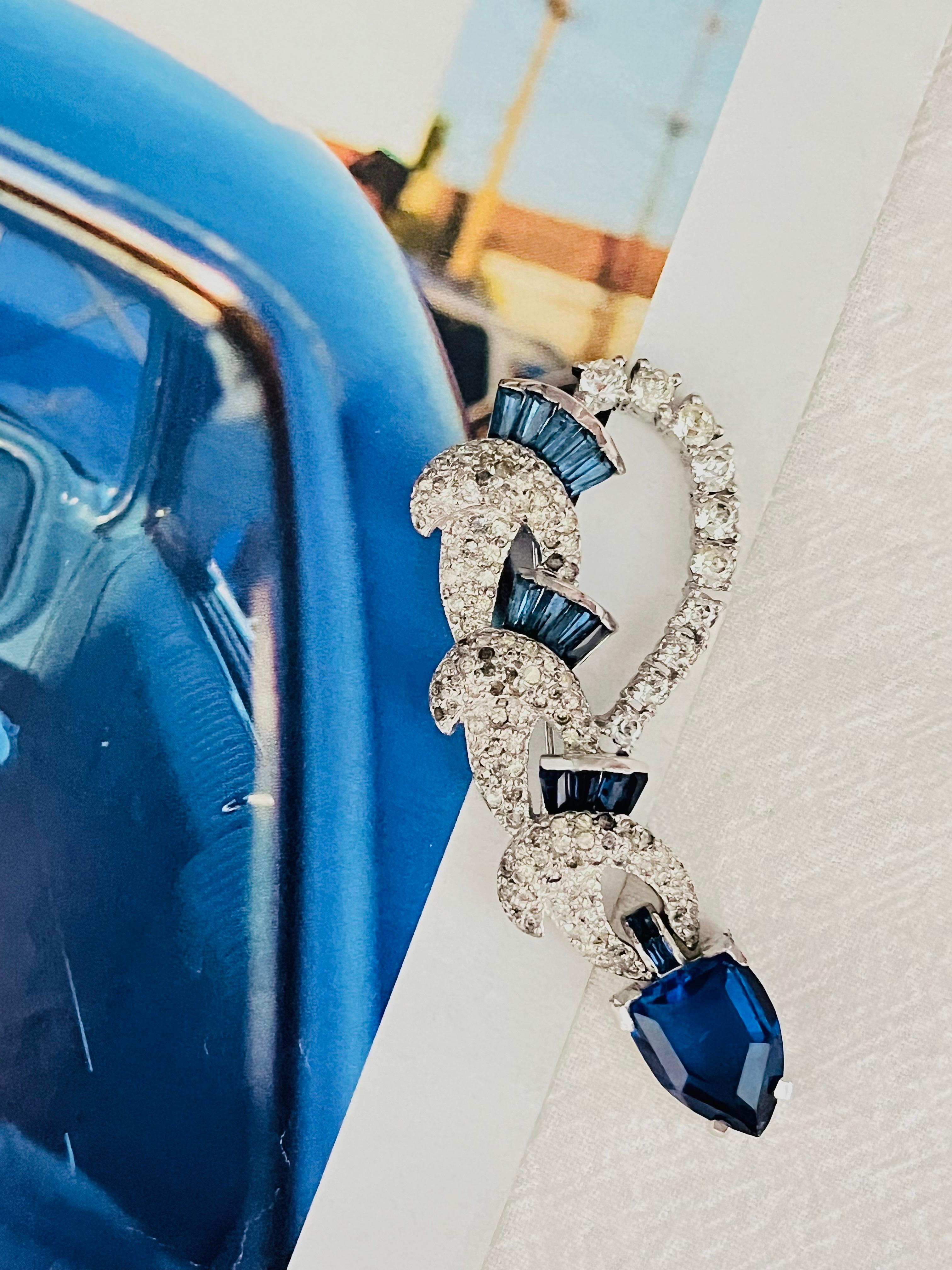 Kramer of New York Vintage 1950s Sapphire Navy Crystals Water Drop Knot Brooch In Good Condition In Wokingham, England
