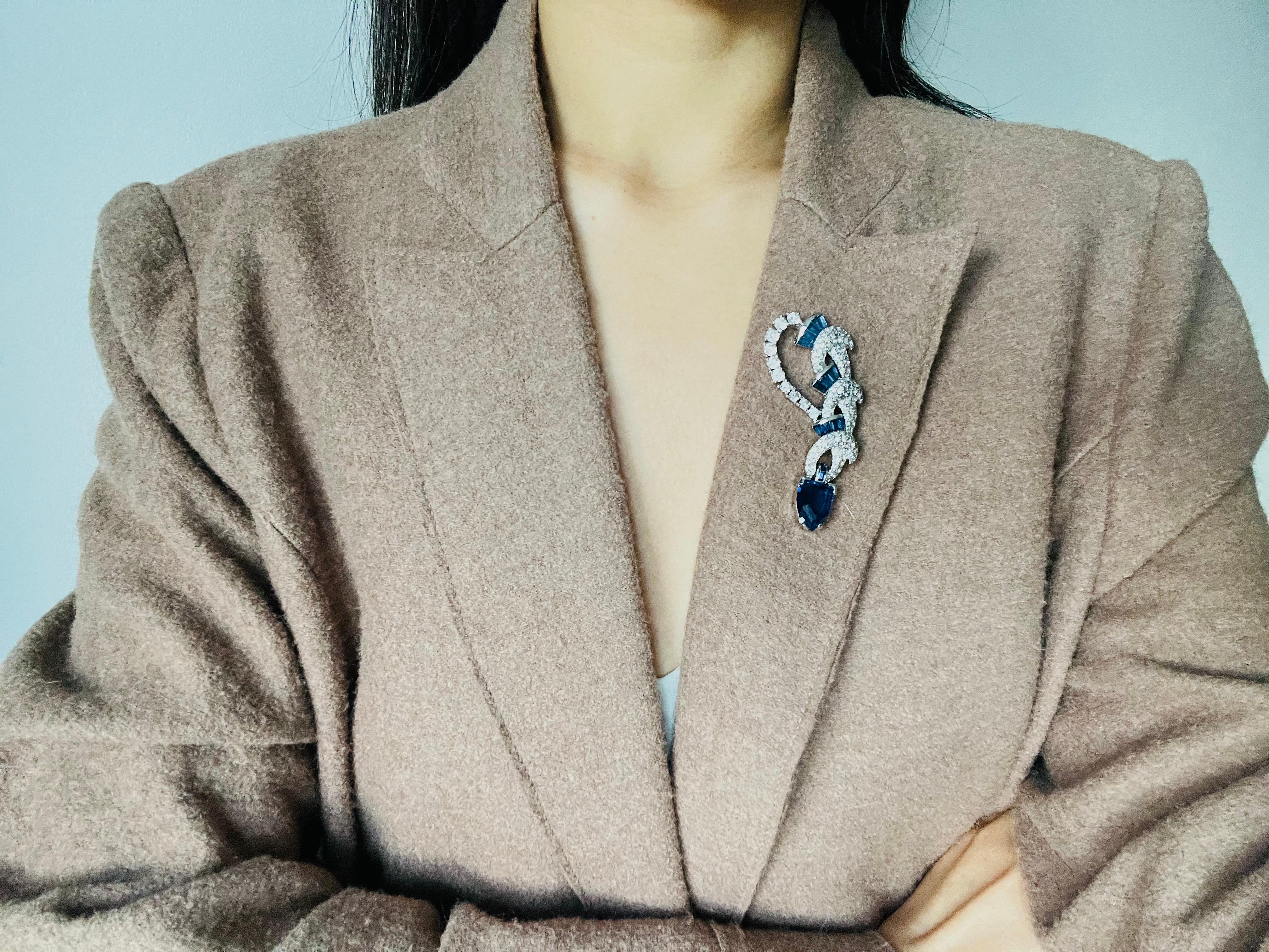 Kramer of New York Vintage 1950s Sapphire Navy Crystals Water Drop Knot Brooch 1