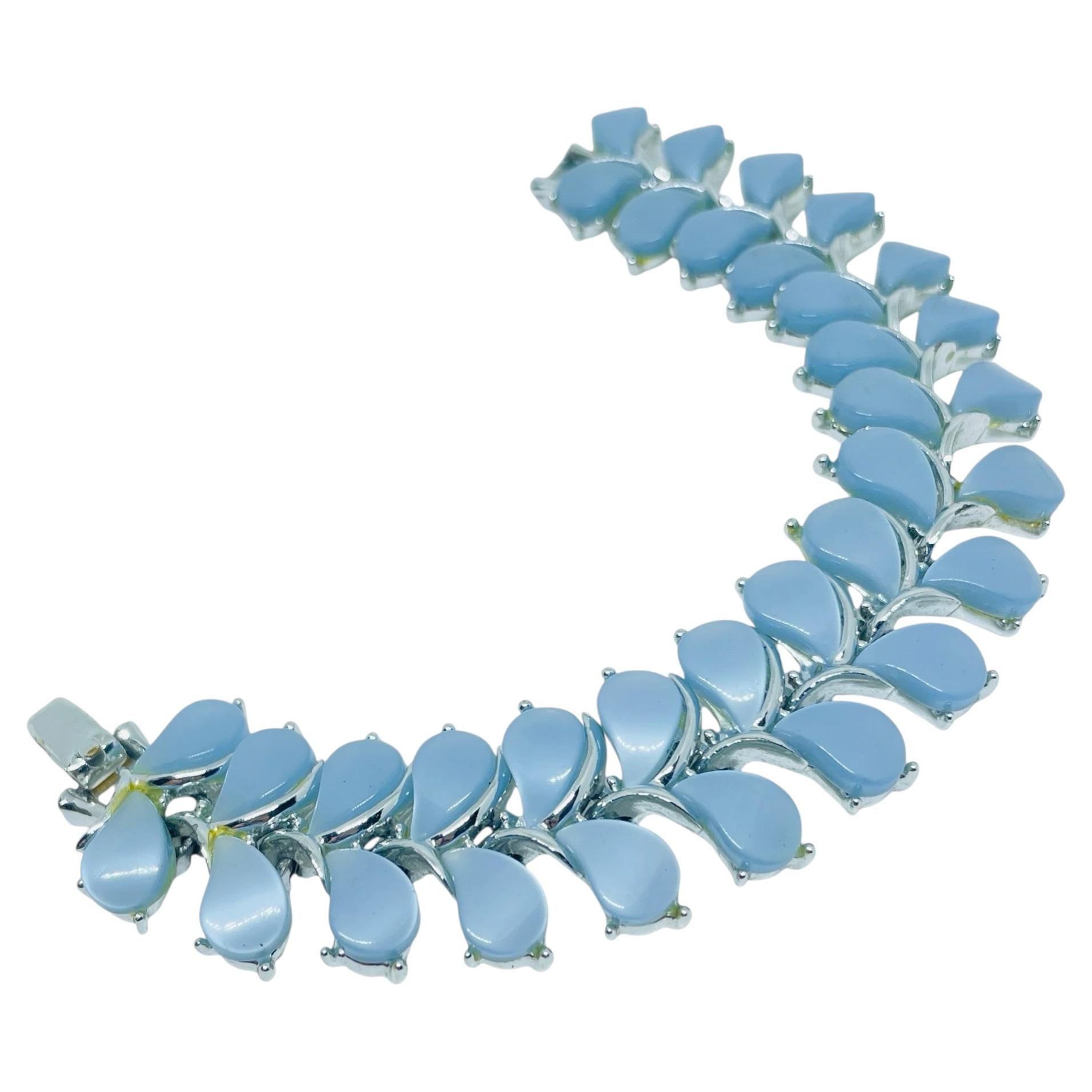 KRAMER signed vintage silver tone blue thermoset lucite designer link bracelet For Sale