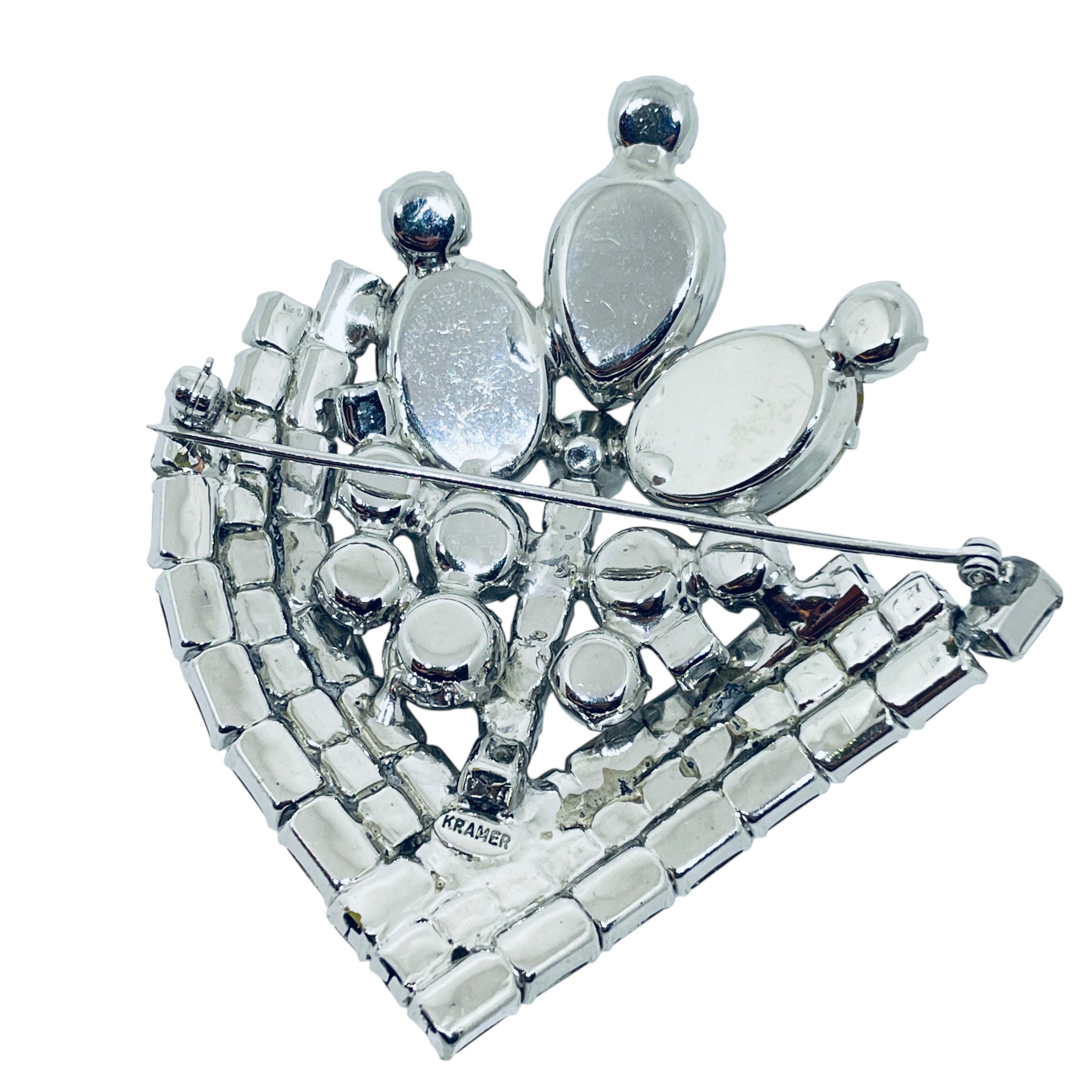 KRAMER signed vintage silver tone sparkly glass stones designer brooch In Good Condition For Sale In Palos Hills, IL