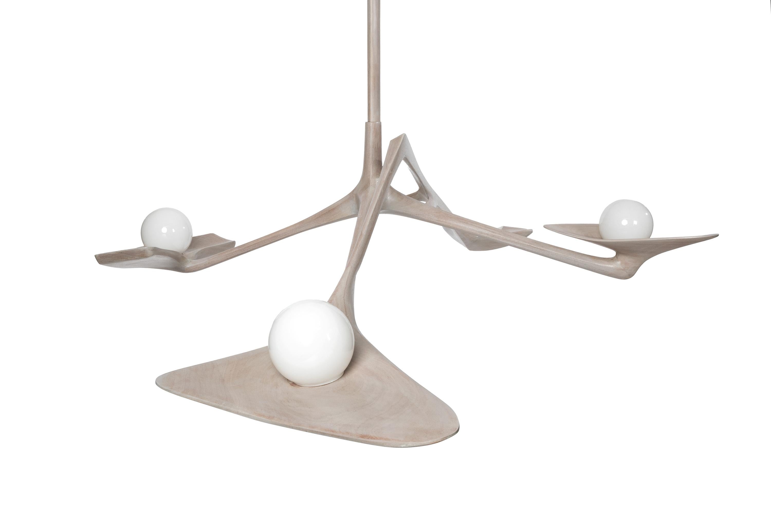 Bois Lustre Akoya, Studio Krasnogorov, « Perle », 2019 en vente