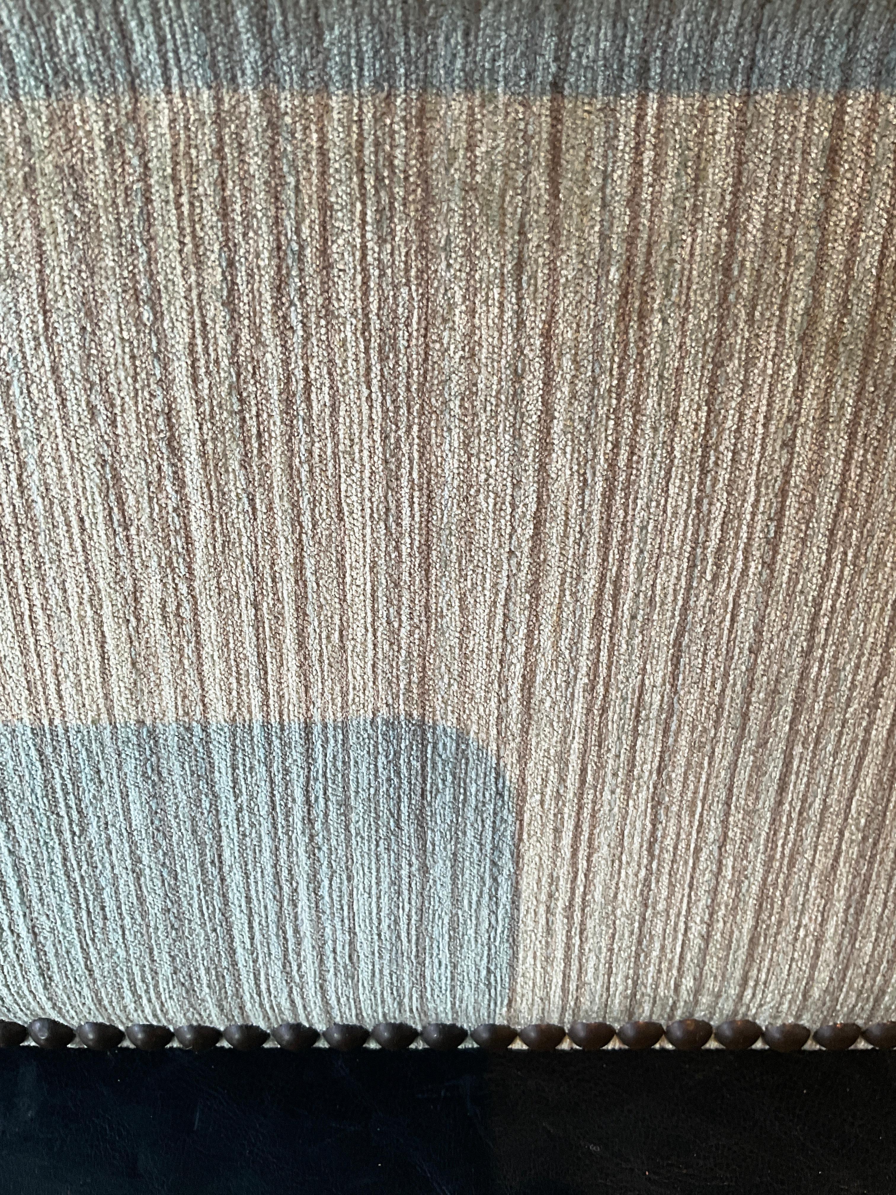 Kravet  Ottoman Aiden à simple face en vente 3
