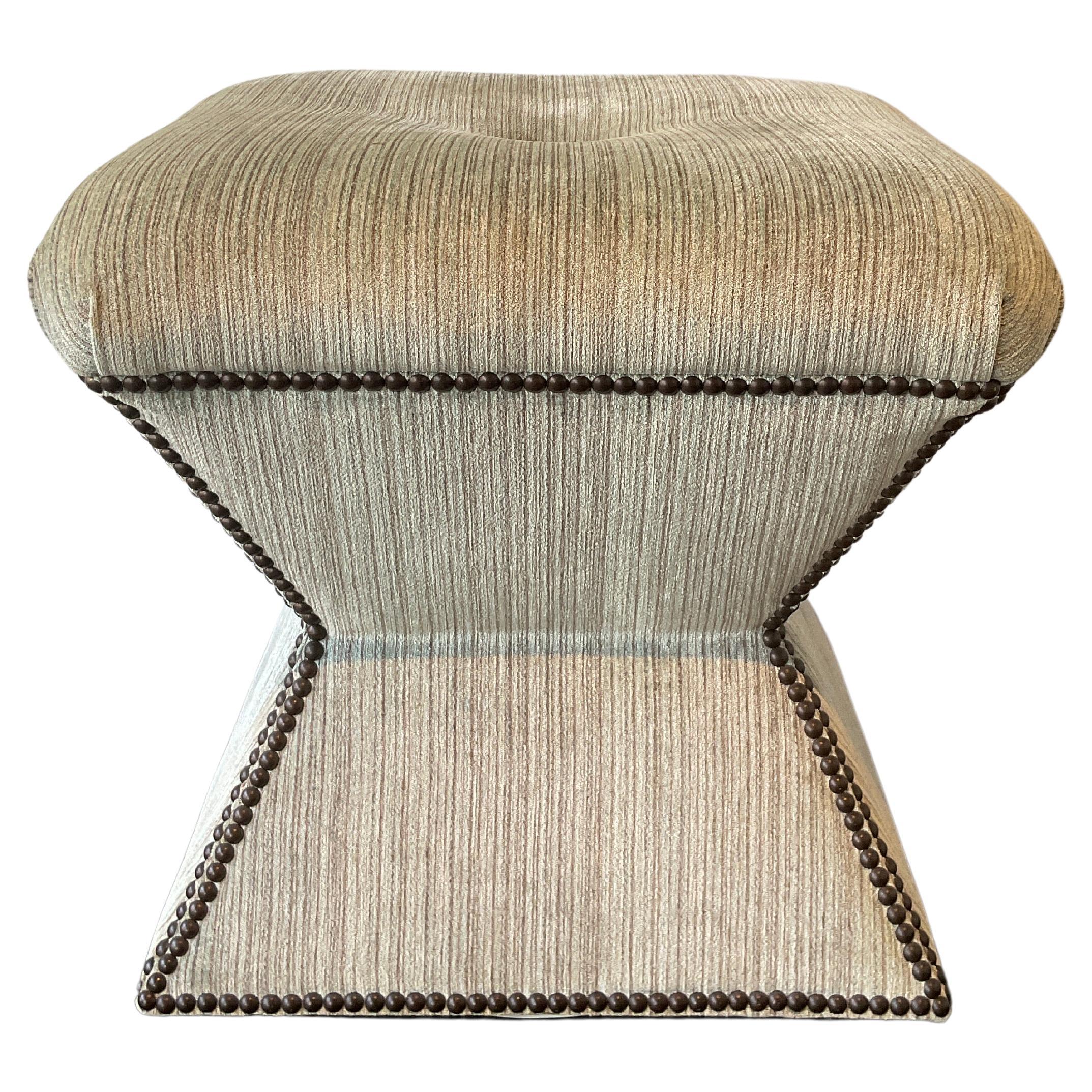 Kravet  Ottoman Aiden à simple face en vente