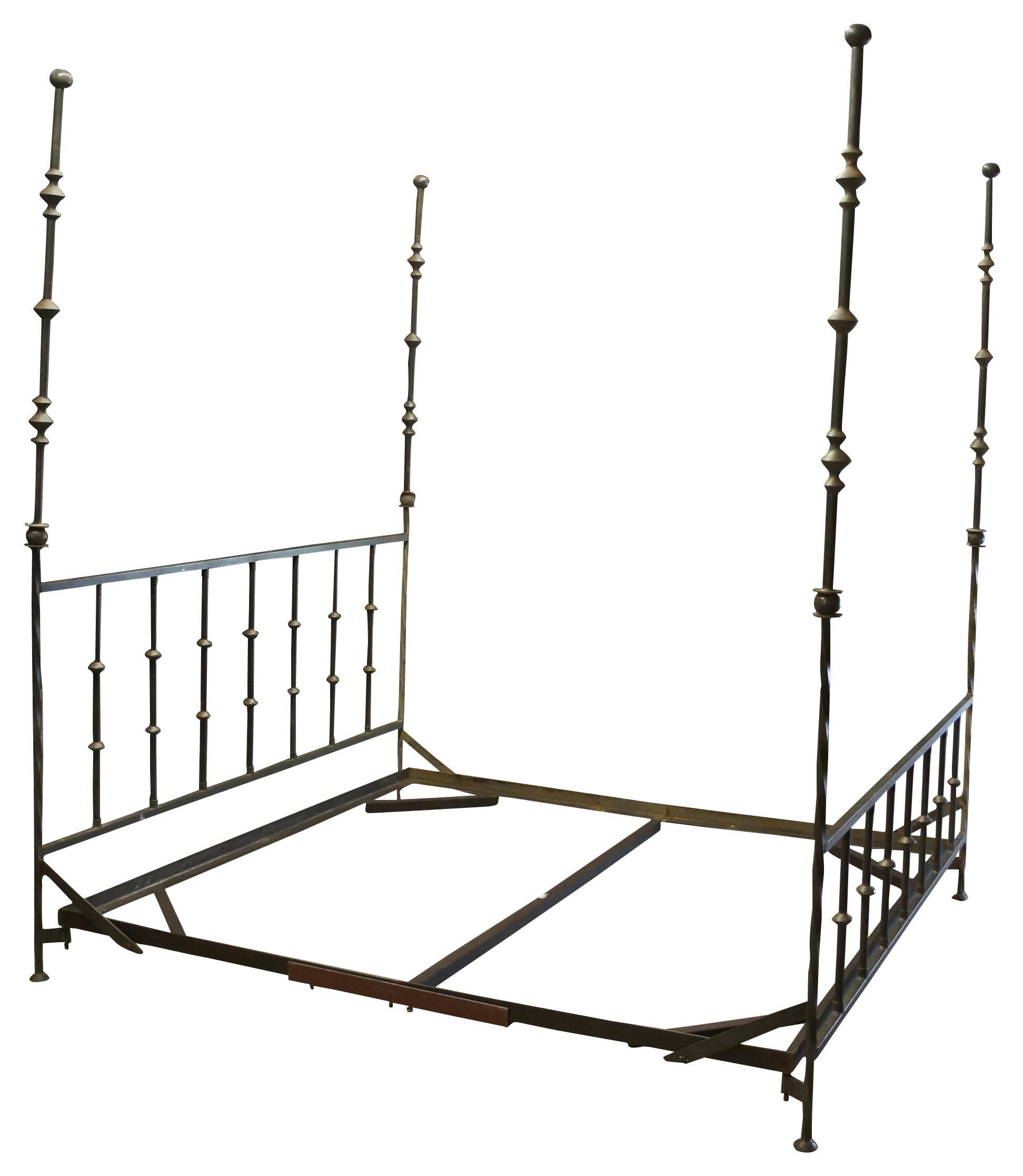 Kreiss Provence Grande Kings Poster bed. Made from wrought iron with scrolled posts with Modern orbed design.

Measures: 82