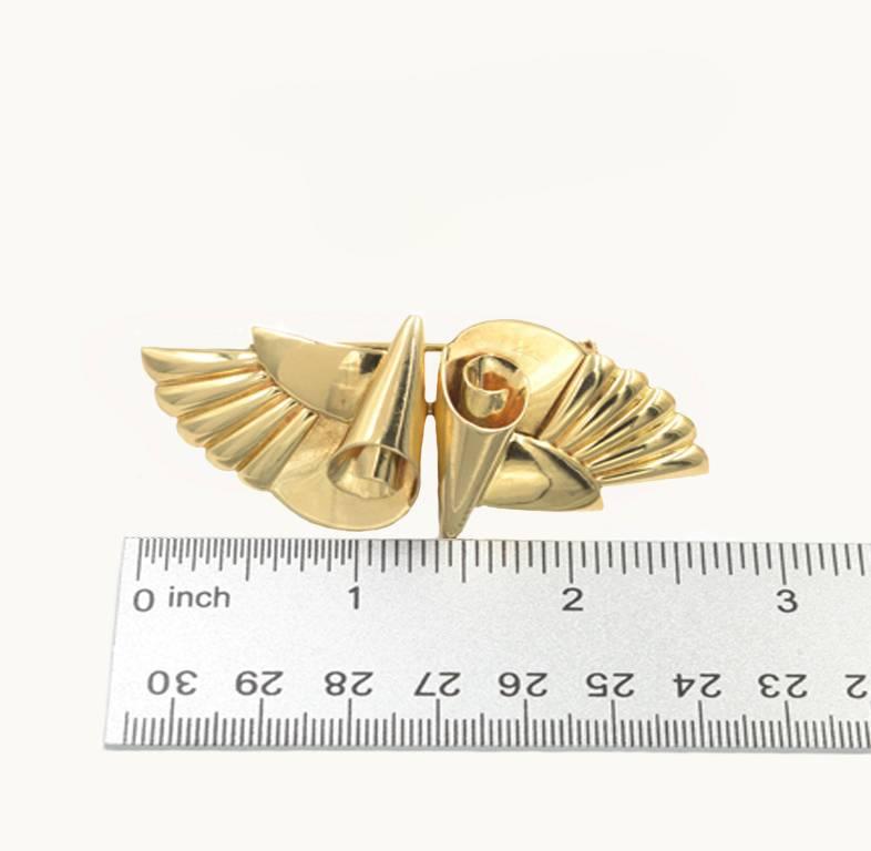 Krementz 14 Karat Gold Retro Double Clip Wing Brooch For Sale 1