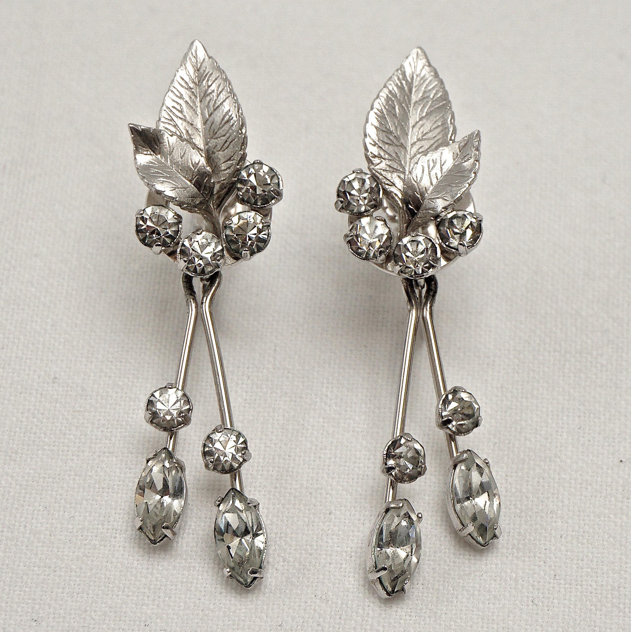 Krementz 14K White Gold Overlay Leaf Design Rhinestone Necklace and Earring Set For Sale 6