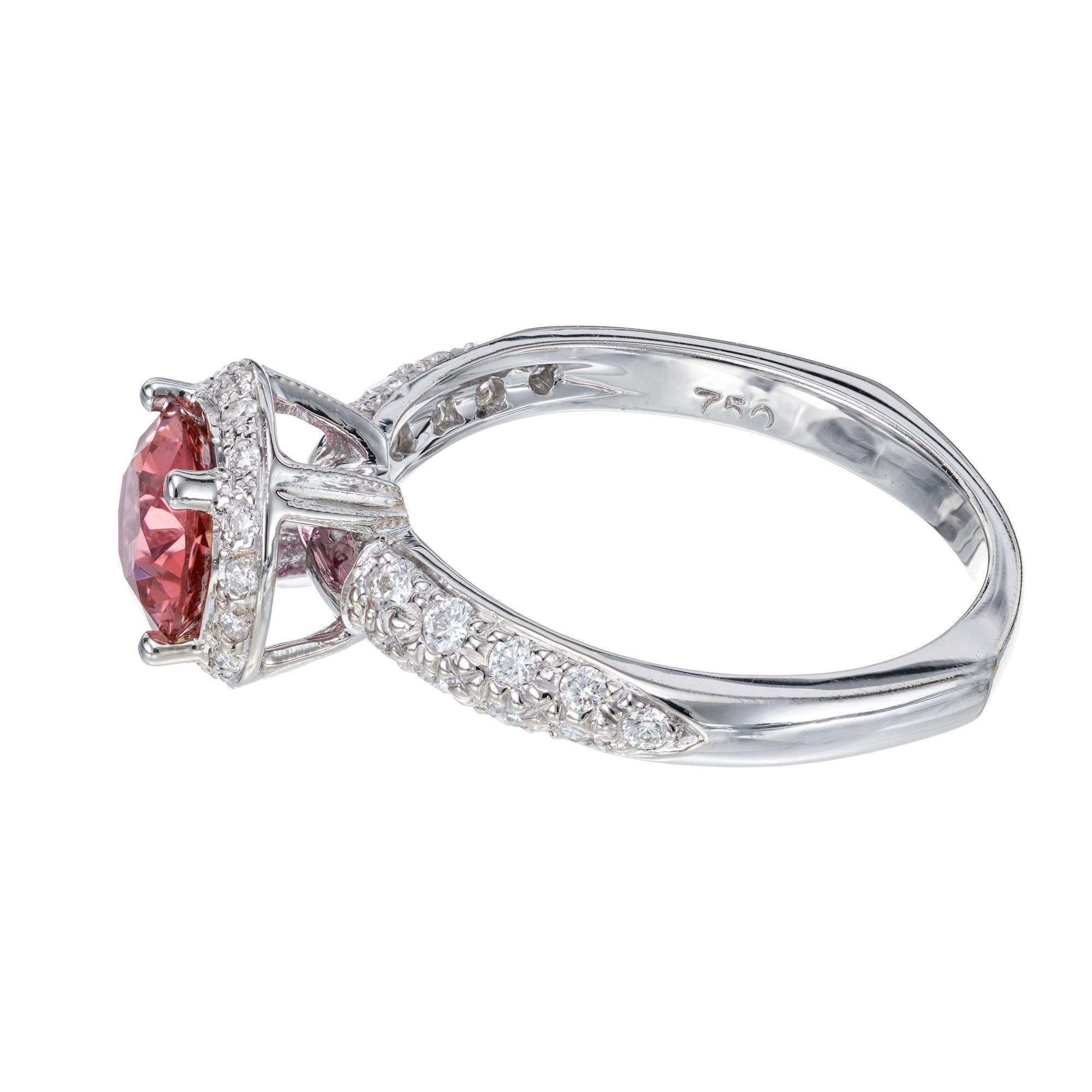 Krementz Bague de fiançailles en or avec halo de diamants et saphir rose de 1,37 carat certifié GIA Bon état - En vente à Stamford, CT