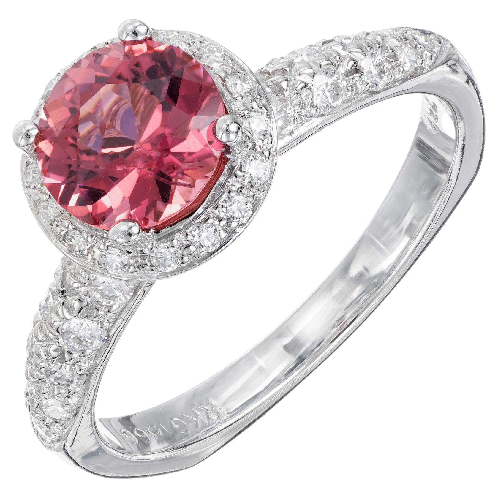 Krementz Bague de fiançailles en or avec halo de diamants et saphir rose de 1,37 carat certifié GIA en vente