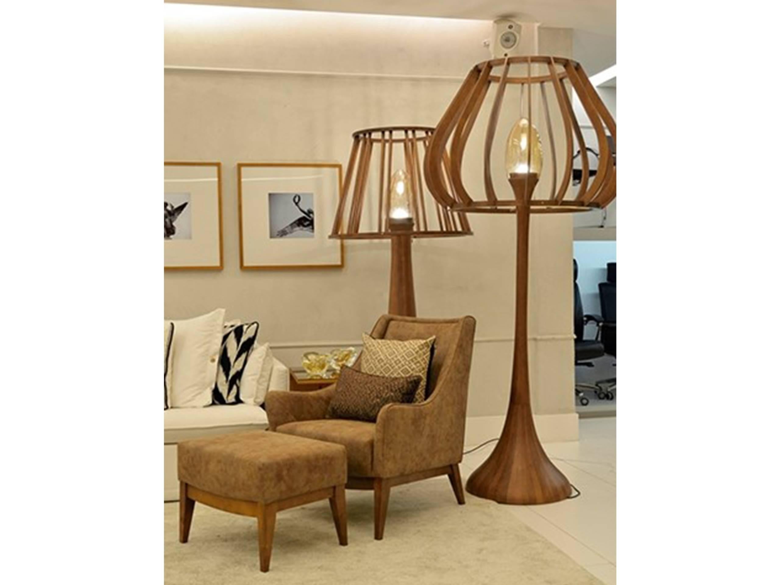 Kremlin Brazilian Contemporary Wood Big Floor Lamp by Lattoog In New Condition In Sao Paolo, BR