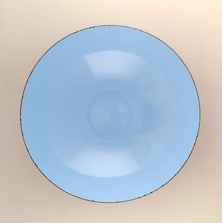 Krenit bowl by Herbert Krenchel. Black metal and turquoise enamel.
1970s.
In very good condition, minor wear.
Measures: 38.5 x 12 cm.