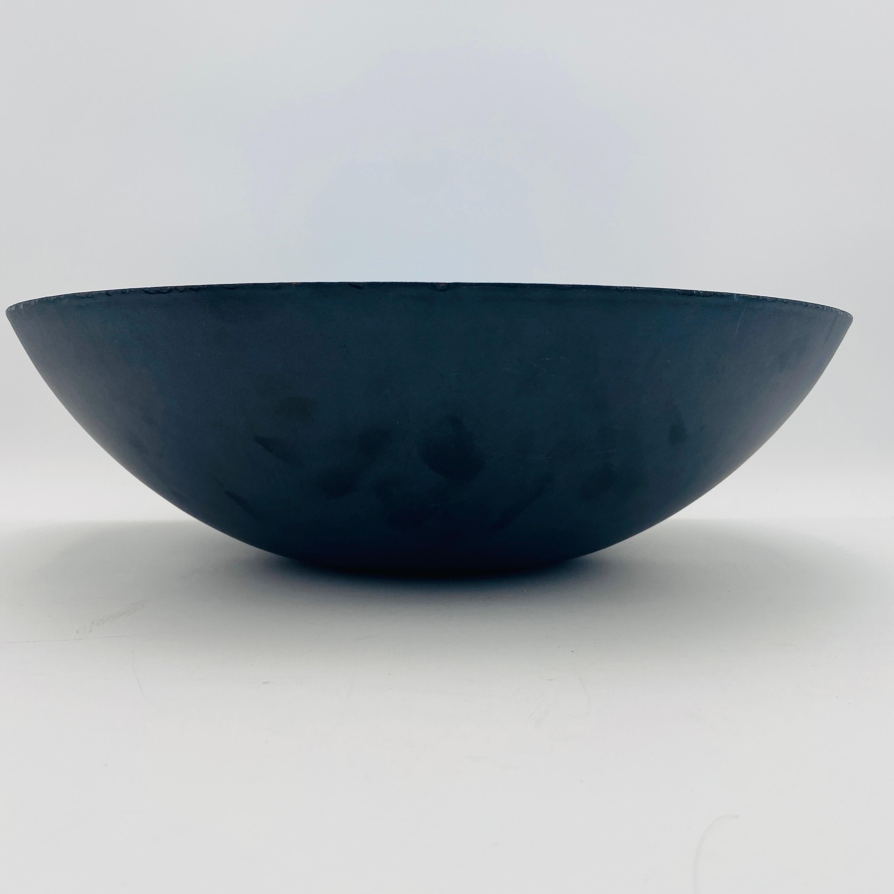 Cuenco Krenit de Herbert Krenchel Esmalte azul, Dinamarca Años 60 en Bueno estado para la venta en San Juan Capistrano, CA