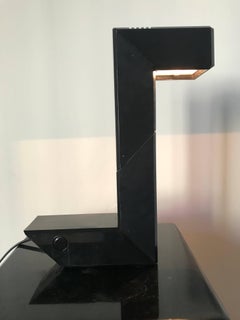 Kreo-Lite "Model Na-862" Postmodern Articulating Table Wall or Floor Lamp