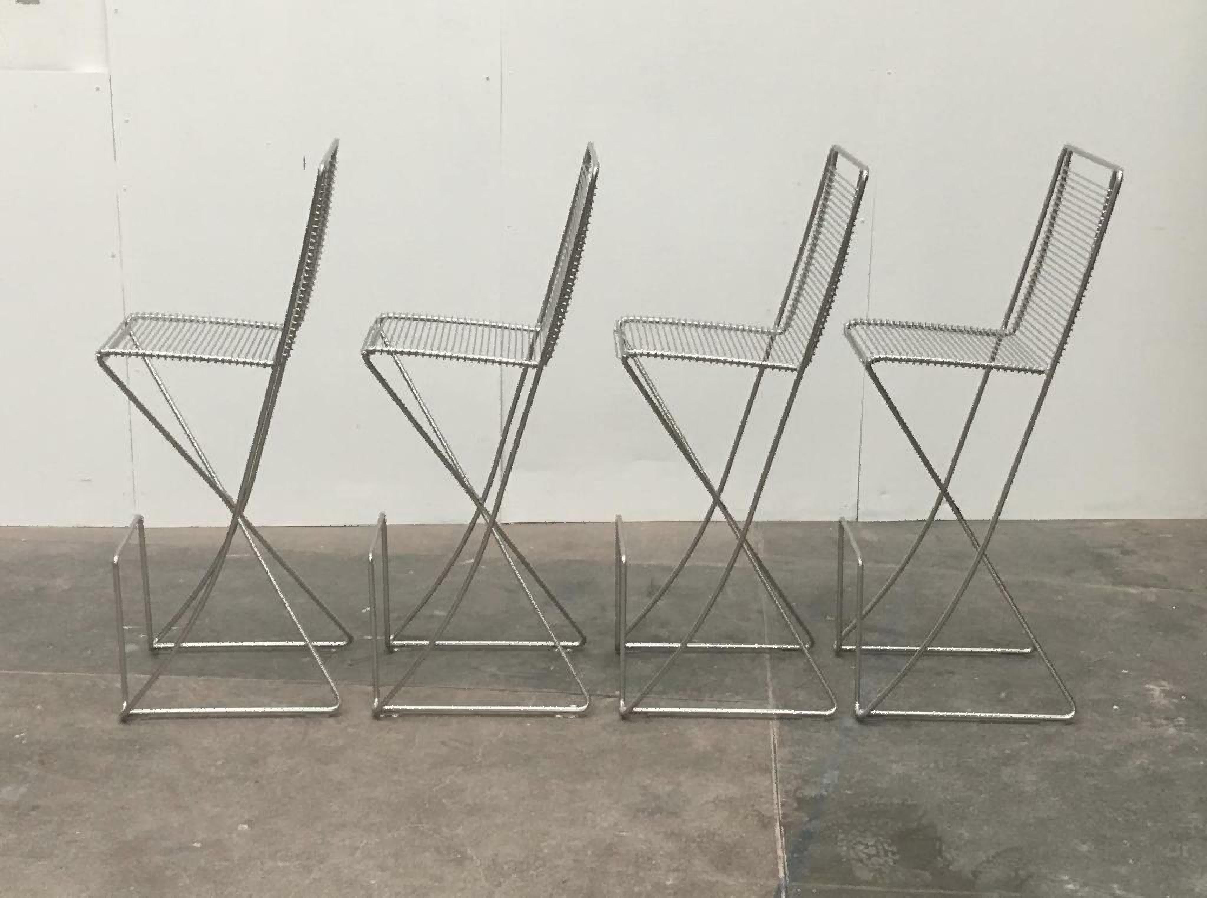 Postmodern Kreuzschwinger Bar Kitchen Stools 2nd Gen. by Till Behrens Siglo XXI y contemporáneo en venta
