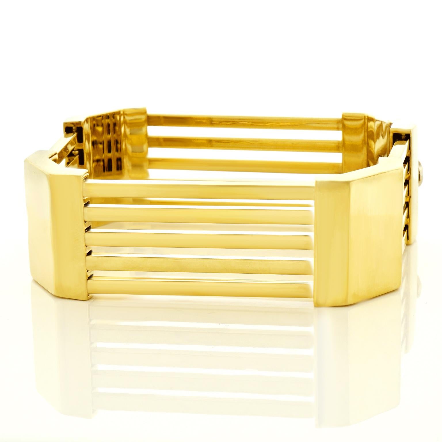 kria gold bracelet