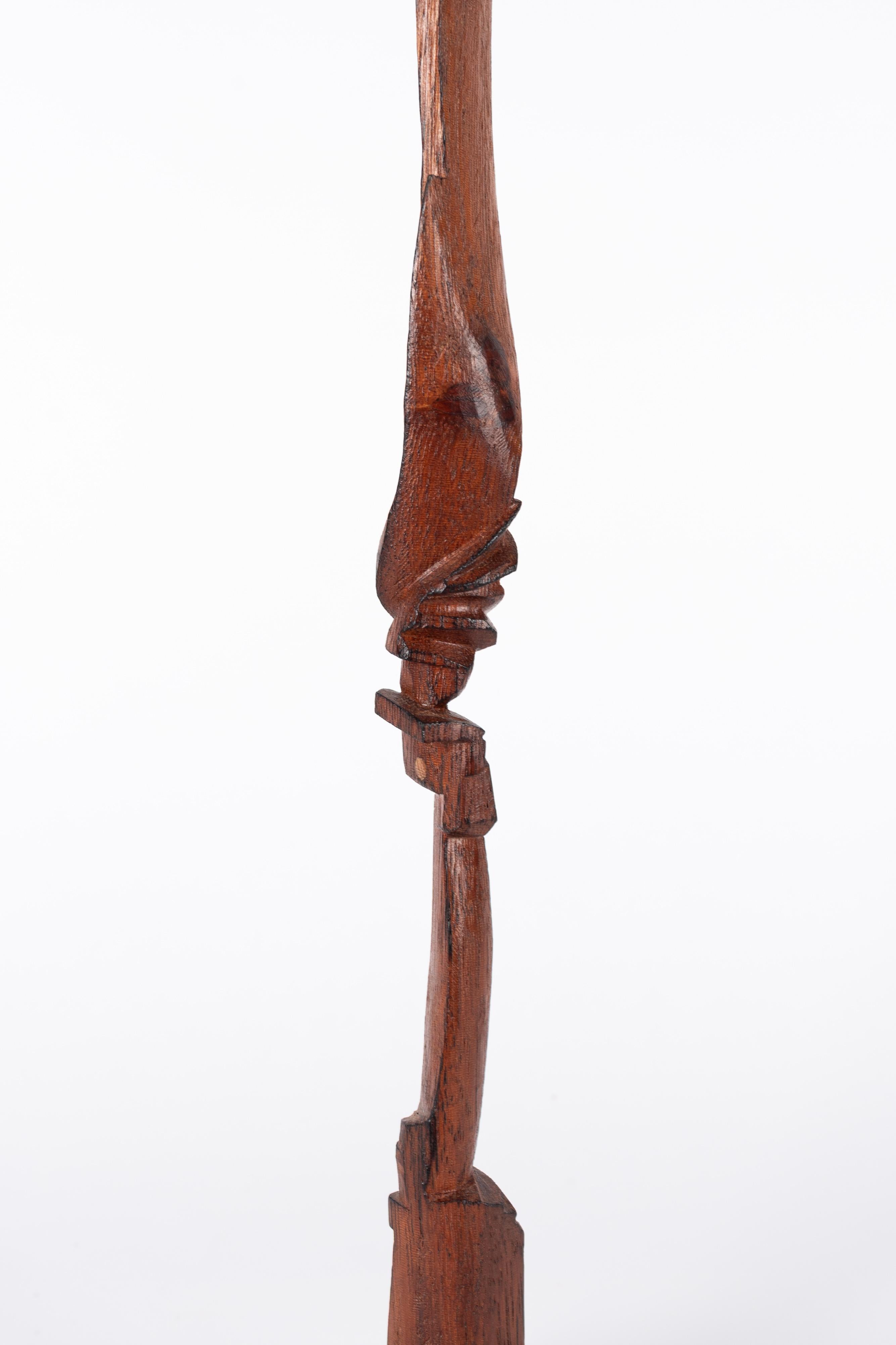 Scultura astratta in legno sottile (di un uomo?) in vendita 1