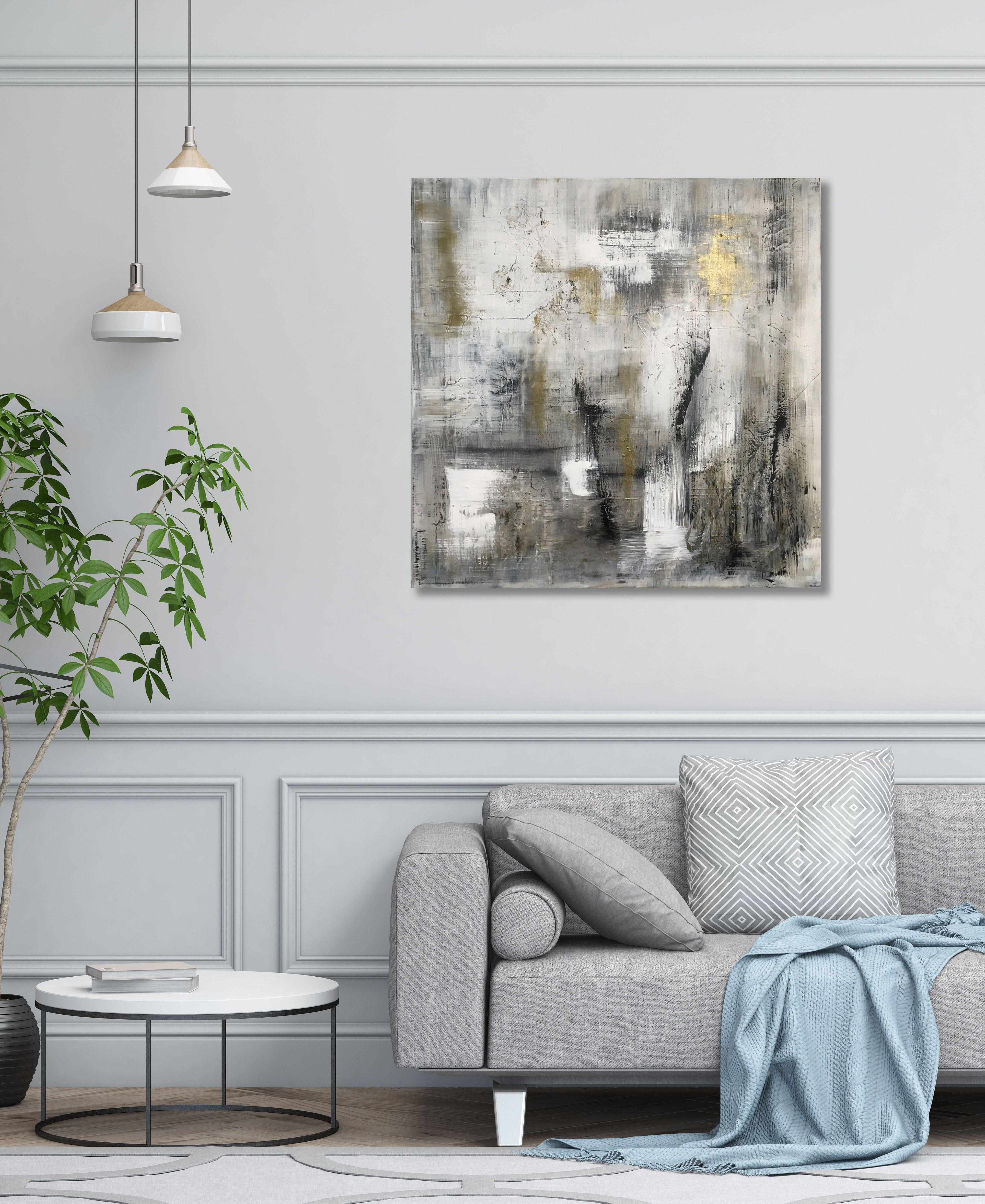 Se trata de una Pintura Acrílica Original.    El gris, el negro y el oro se utilizan para realizar esta llamativa composición abstracta. ¿Qué ve?    Pintura acrílica auténtica y original, ideal para un interior moderno y elegante.    Lienzo listo