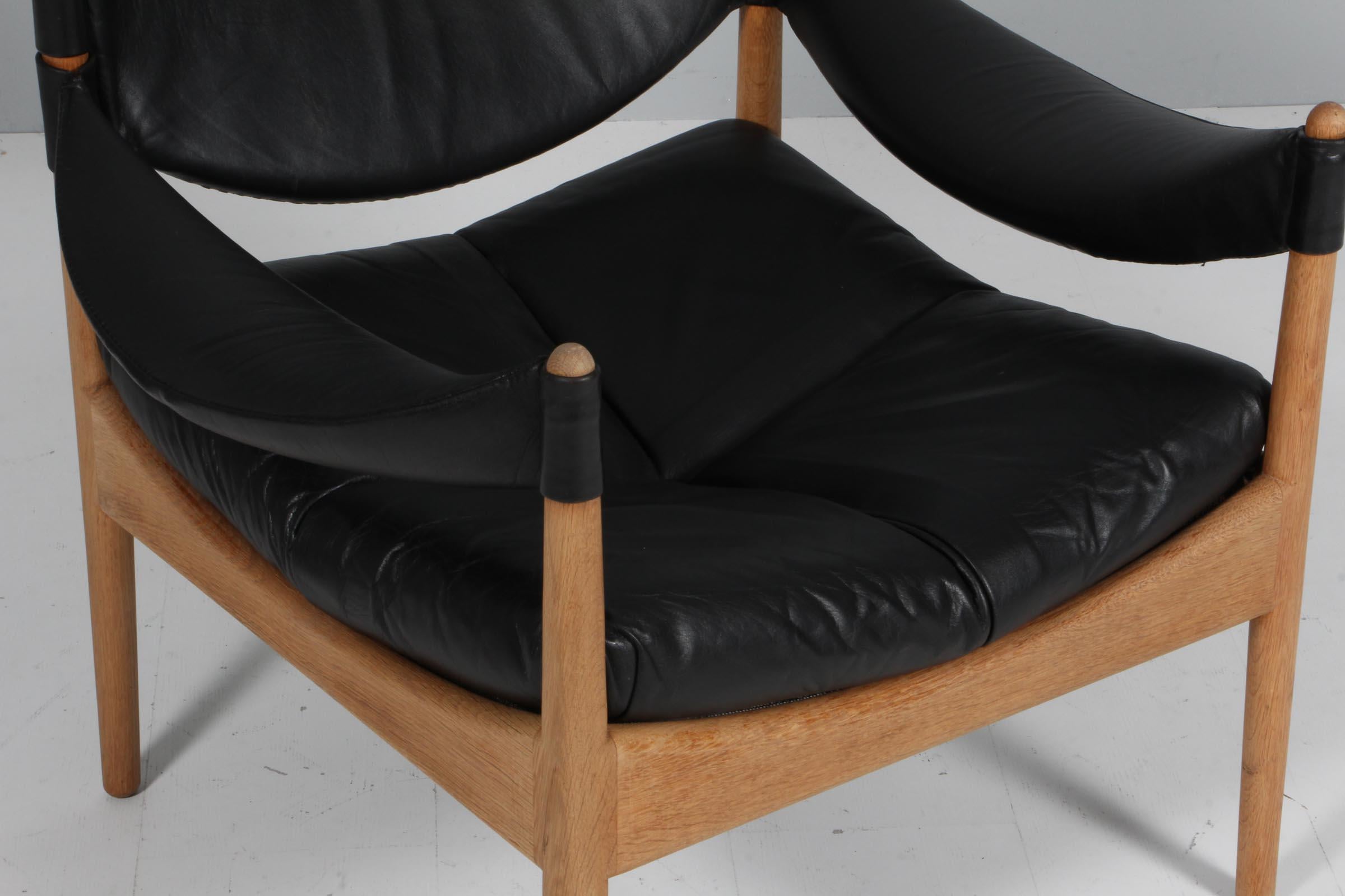 Danish Krisitan S. Vedel lounge chair model Modus, Oak and Leather, Denmark, 1960s