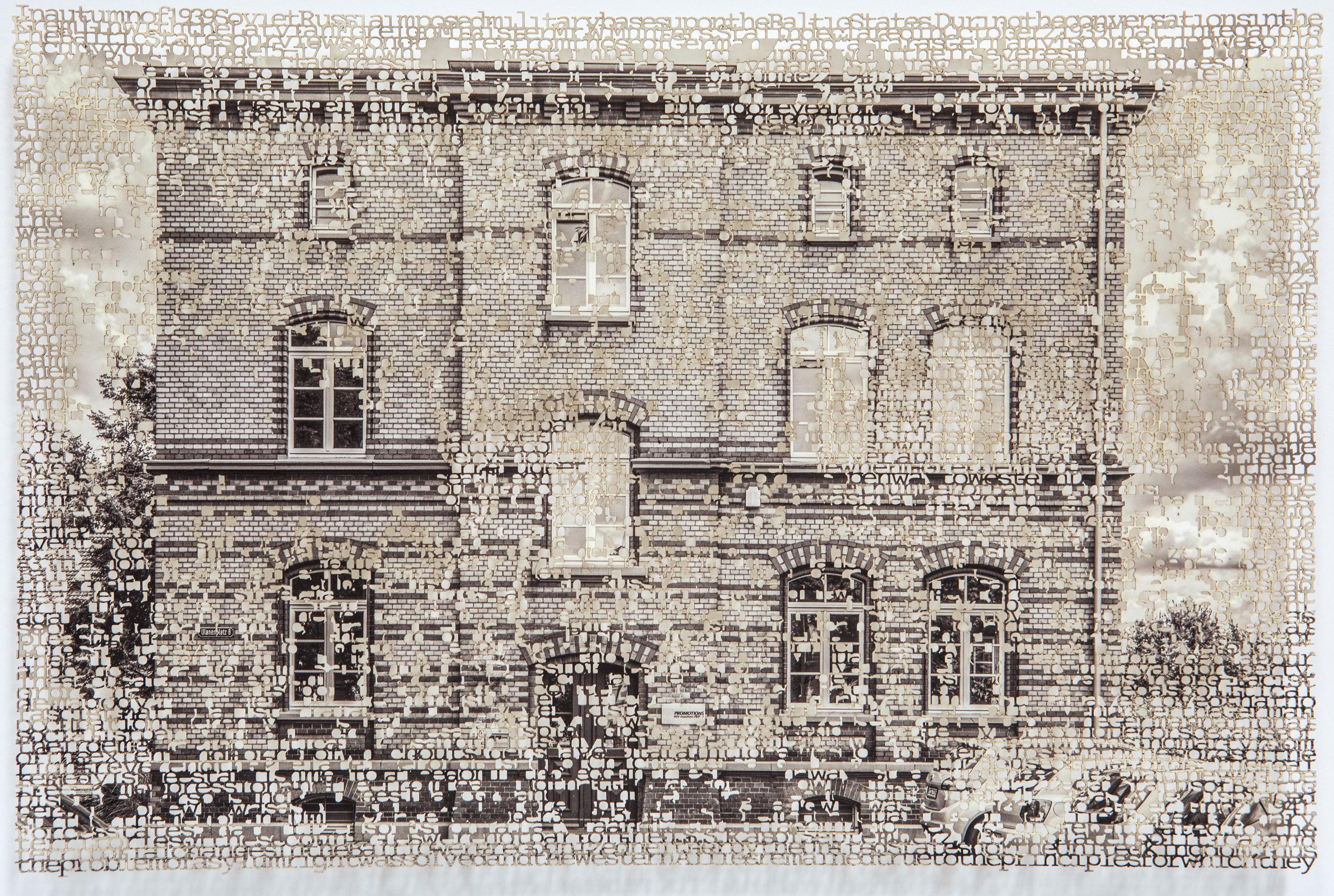 Krista Svalbonas Black and White Photograph – Hanau 2,  Lasergeschnittener Archivpigment-Tinte-Druck, signiert, nummeriert, gerahmt