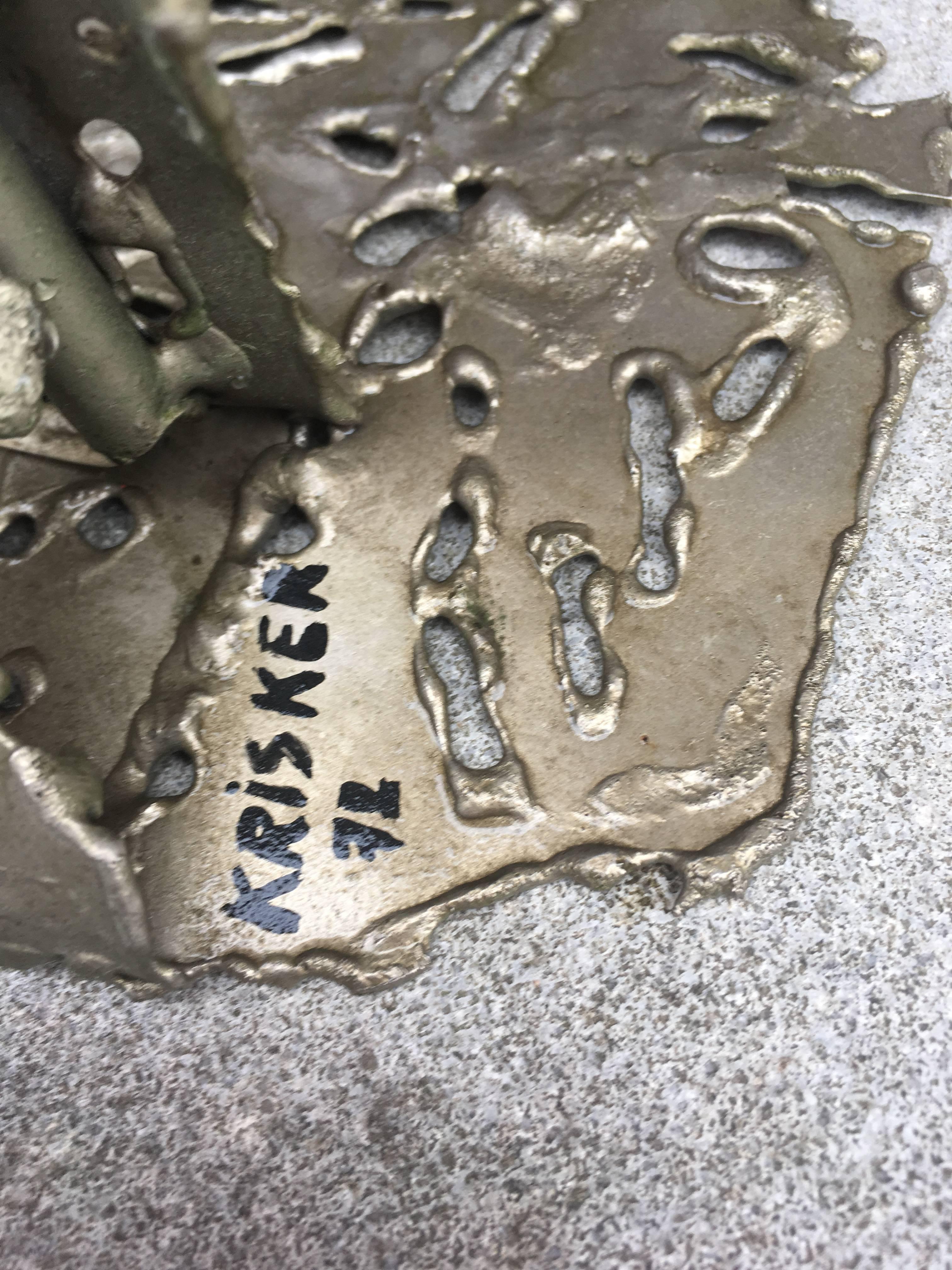 Krister Krister, brutalistische Skulpturlampe aus weißem Metall, um 1970, signiert im Angebot 1