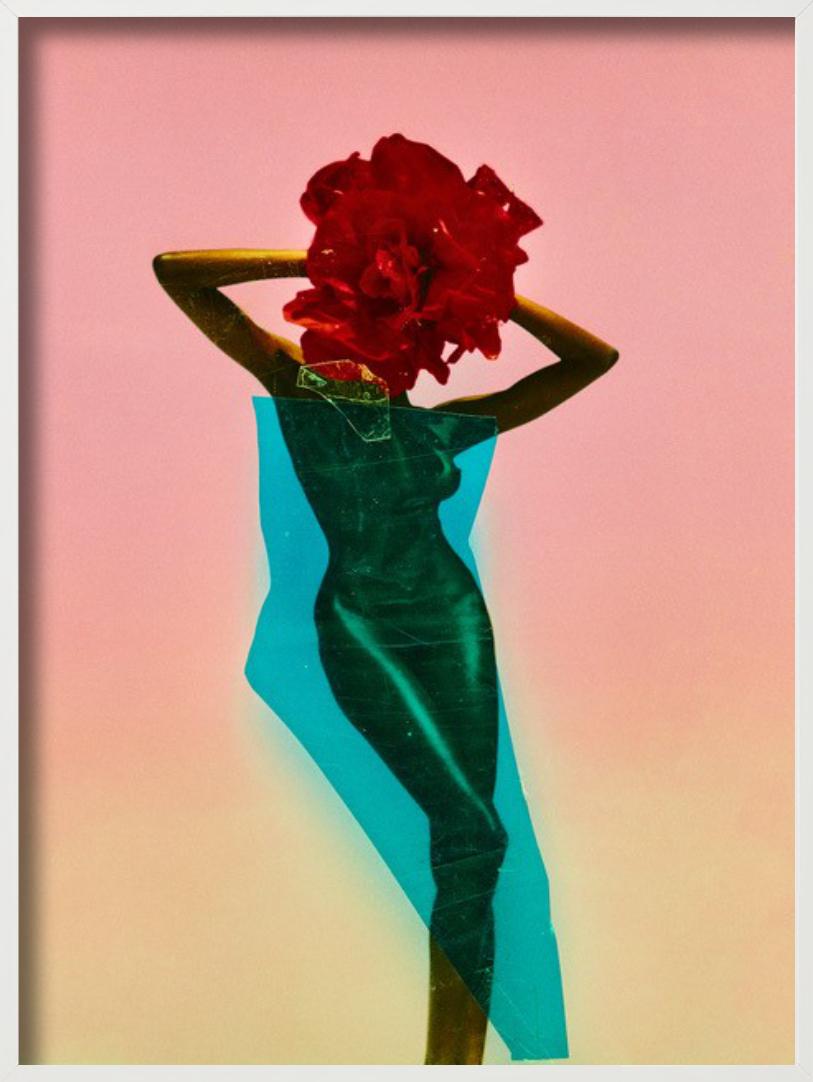 Flowerhead - Femme avec une fleur en guise de tête, Diptych Fine Arts en vente 3