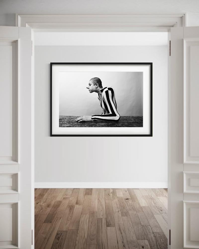 LERA ABOVA - Surreal Side Profile, photographie d'art, 2019 - Photograph de Kristian Schuller