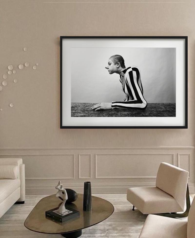 Lera Abova, profil latéral surréaliste, photographiée par Kristian Schuller en 2019.

Tous les tirages sont en édition limitée. Disponible en plusieurs tailles. Encadrement haut de gamme sur demande.

Toutes les impressions sont réalisées et signées