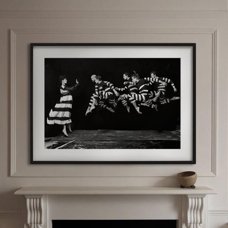 Staatsballet, Gruppensprung, Iris Strubegger, photographie d'art, 2016 en vente 5