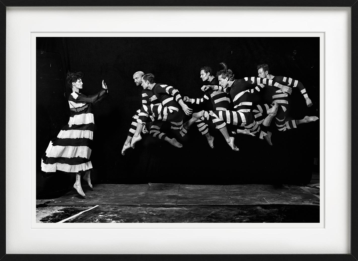 Staatsballet, Gruppensprung, Iris Strubegger, photographie d'art, 2016 en vente 1