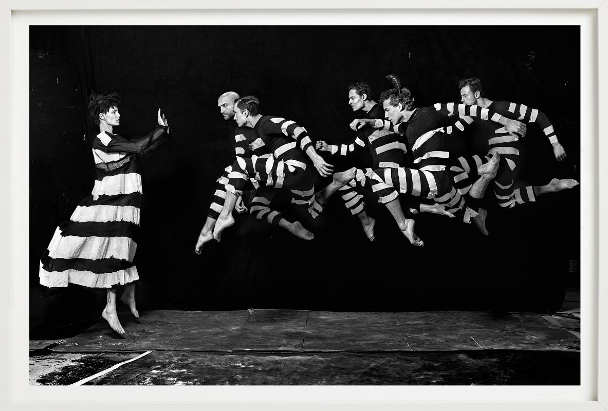 Staatsballet, Gruppensprung, Iris Strubegger, photographie d'art, 2016 en vente 2