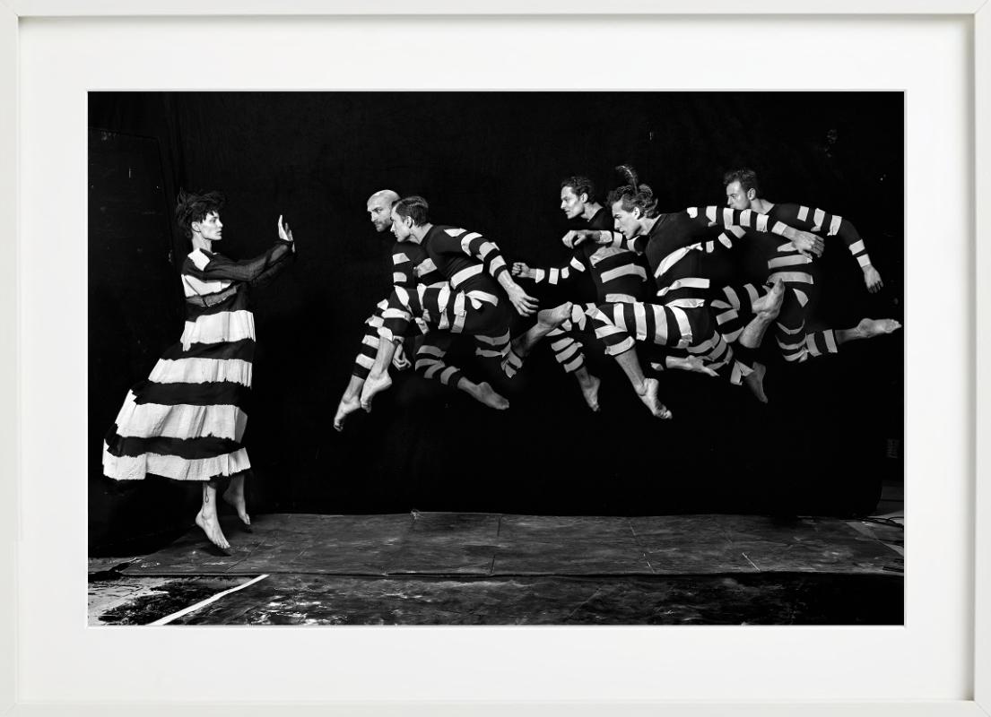 Staatsballet, Gruppensprung, Iris Strubegger, photographie d'art, 2016 en vente 4