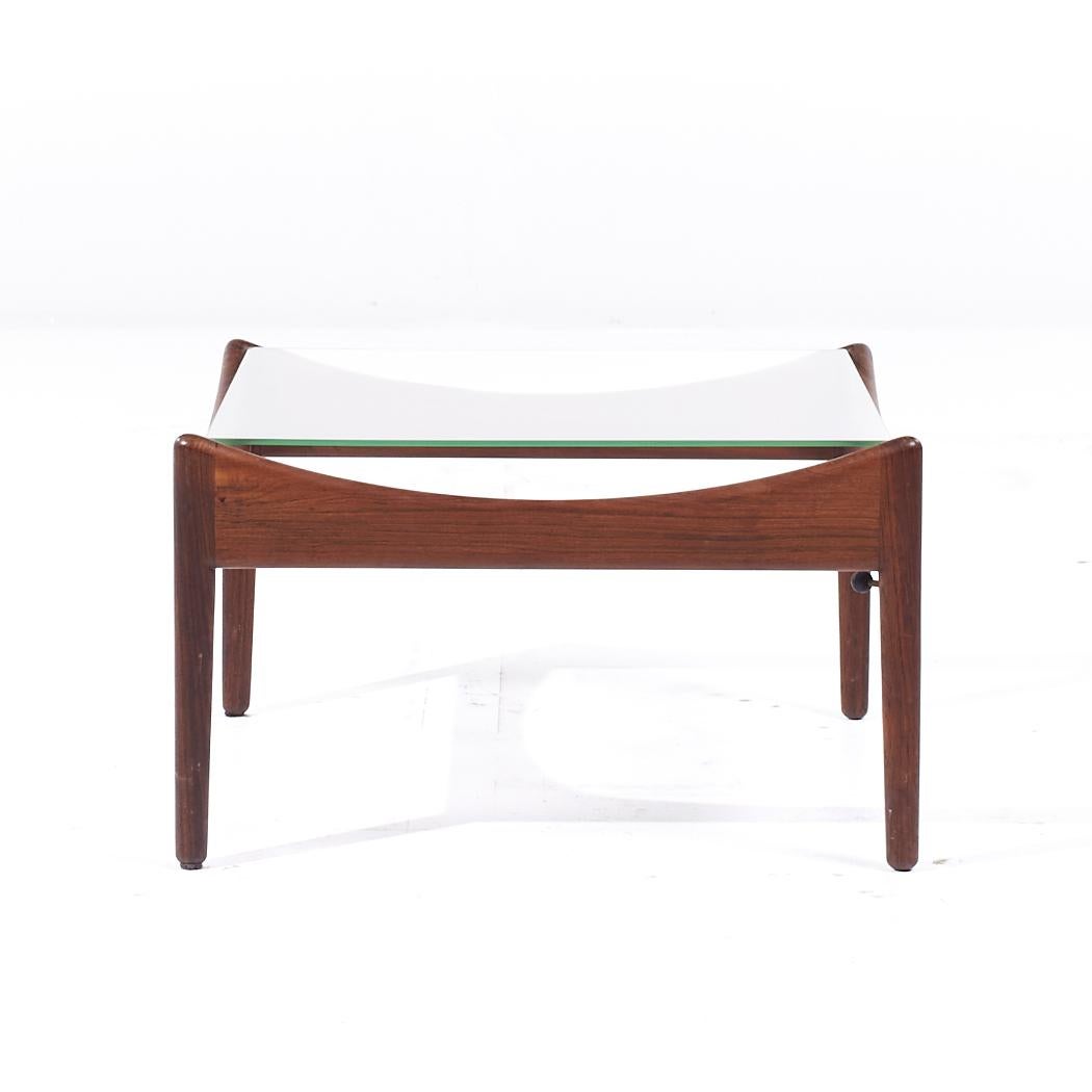Kristian Solmer Vedel Modus Table d'appoint du milieu du siècle en palissandre et verre Bon état - En vente à Countryside, IL