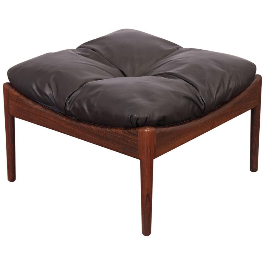 Kristian Vedel Modus Ottoman aus Rosenholz