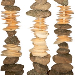 Kristin Genet Escultura abstracta sólida como una roca, papel y metal